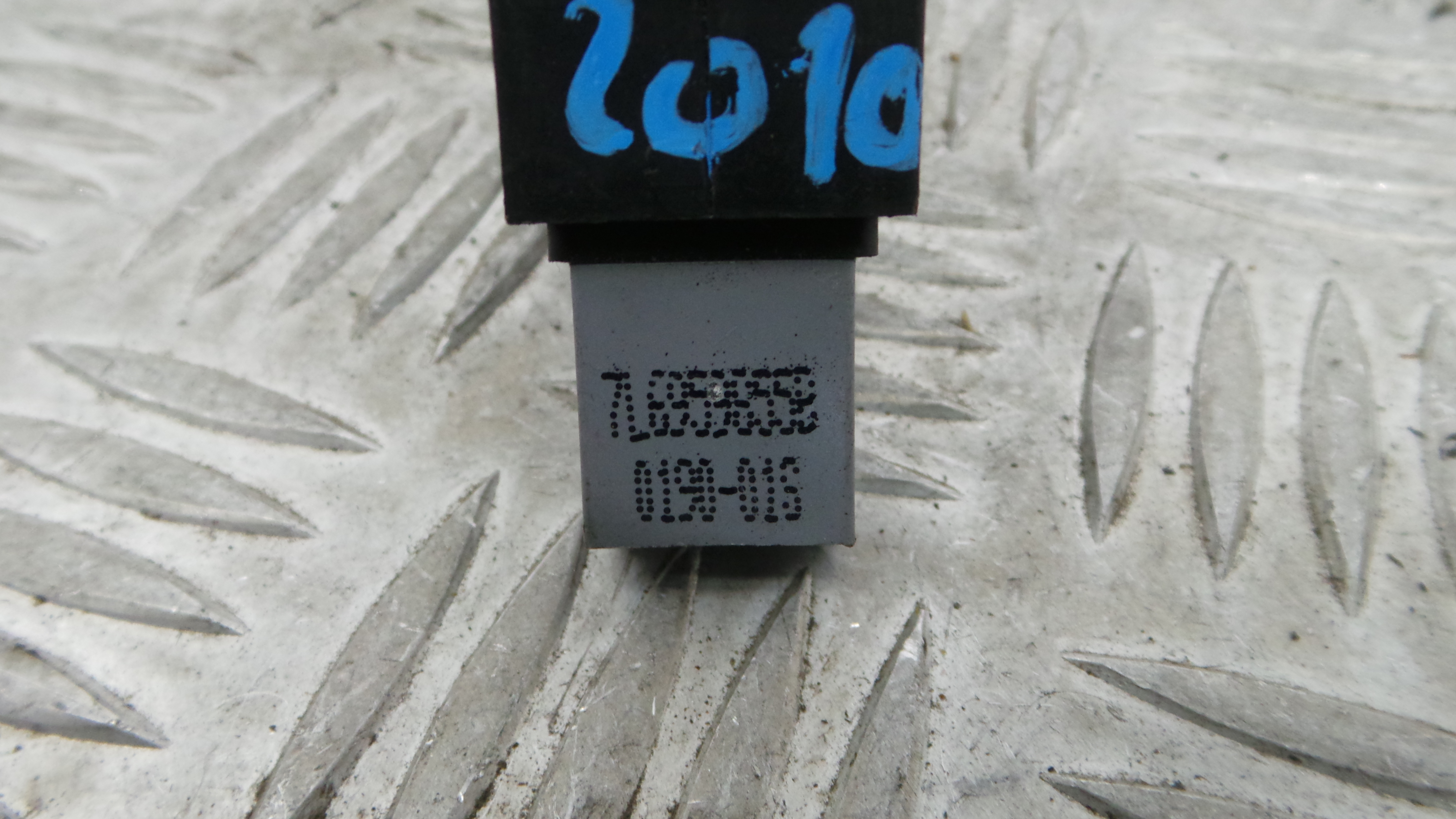 Interruptor / Comando Elevador Vidro Trás Dto 6R0867255B - VW POLO V (6R1, 6C1)-36414321