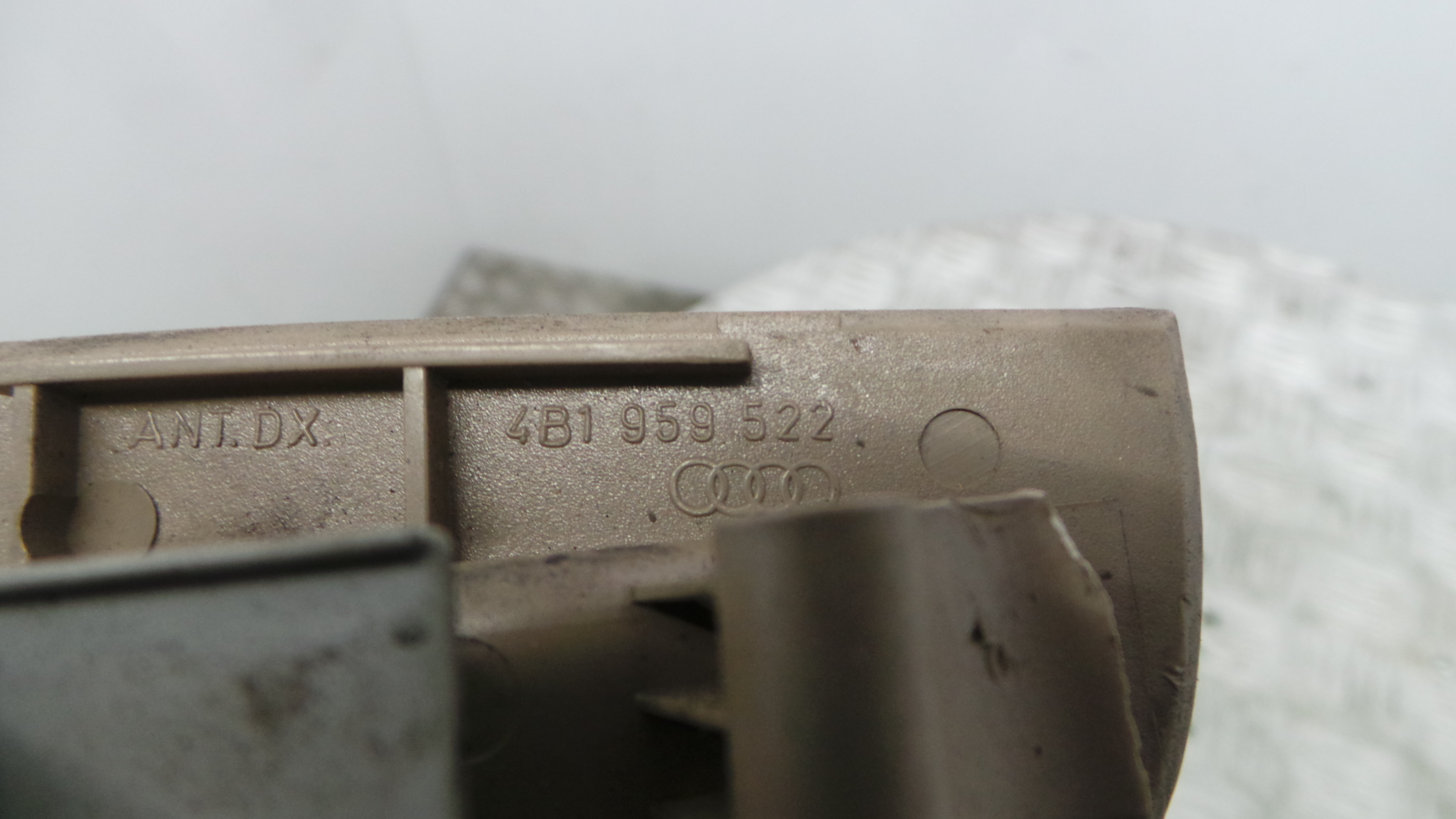 Interruptor / Comando Elevador Vidro Frente Dto  4B1959522 - AUDI A6 C5 (4B2)-36414326