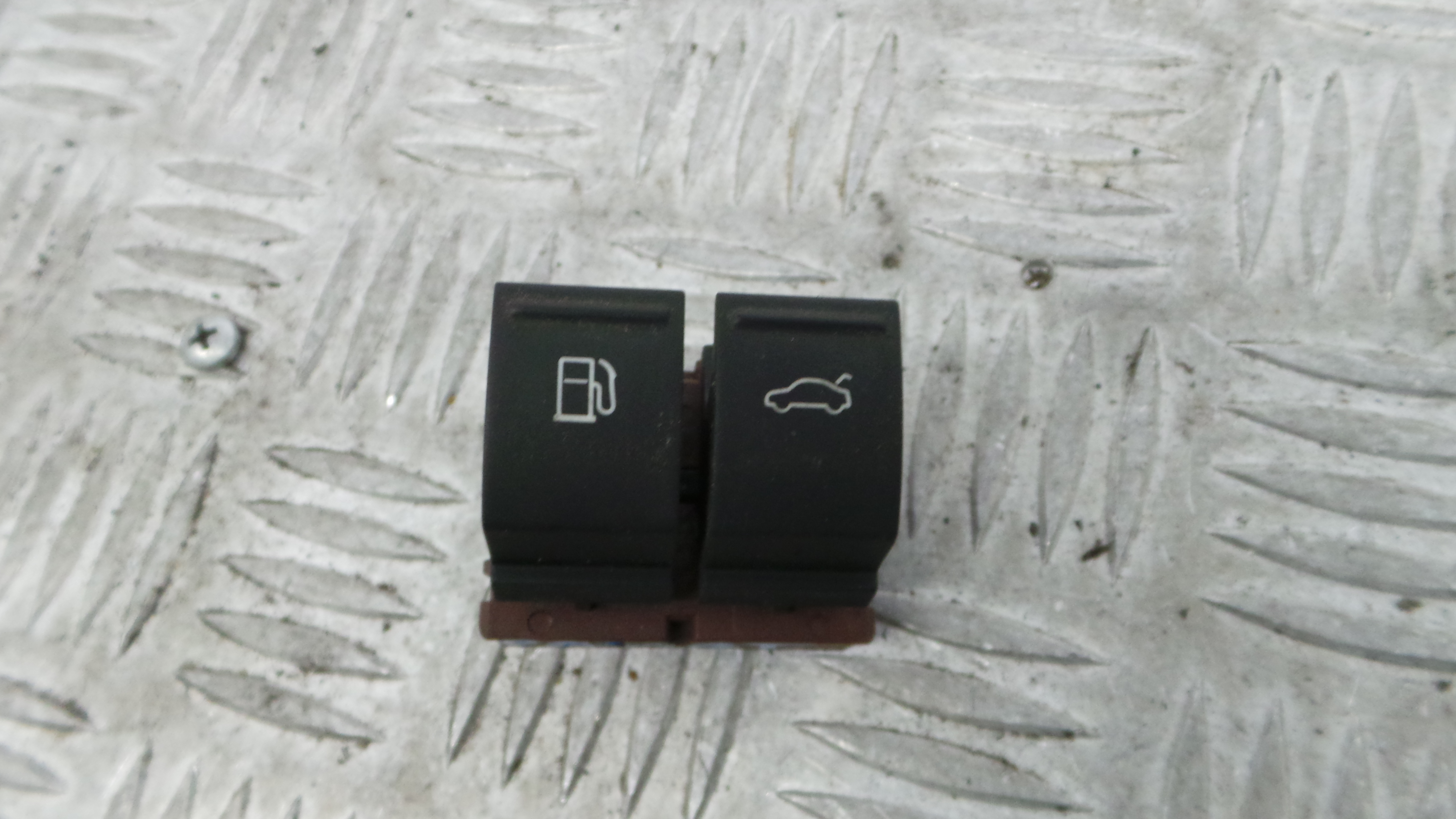 Interruptor / Comando Tampa Combustivel 3C0959903B - VW PASSAT CC B6 (357)-36414332