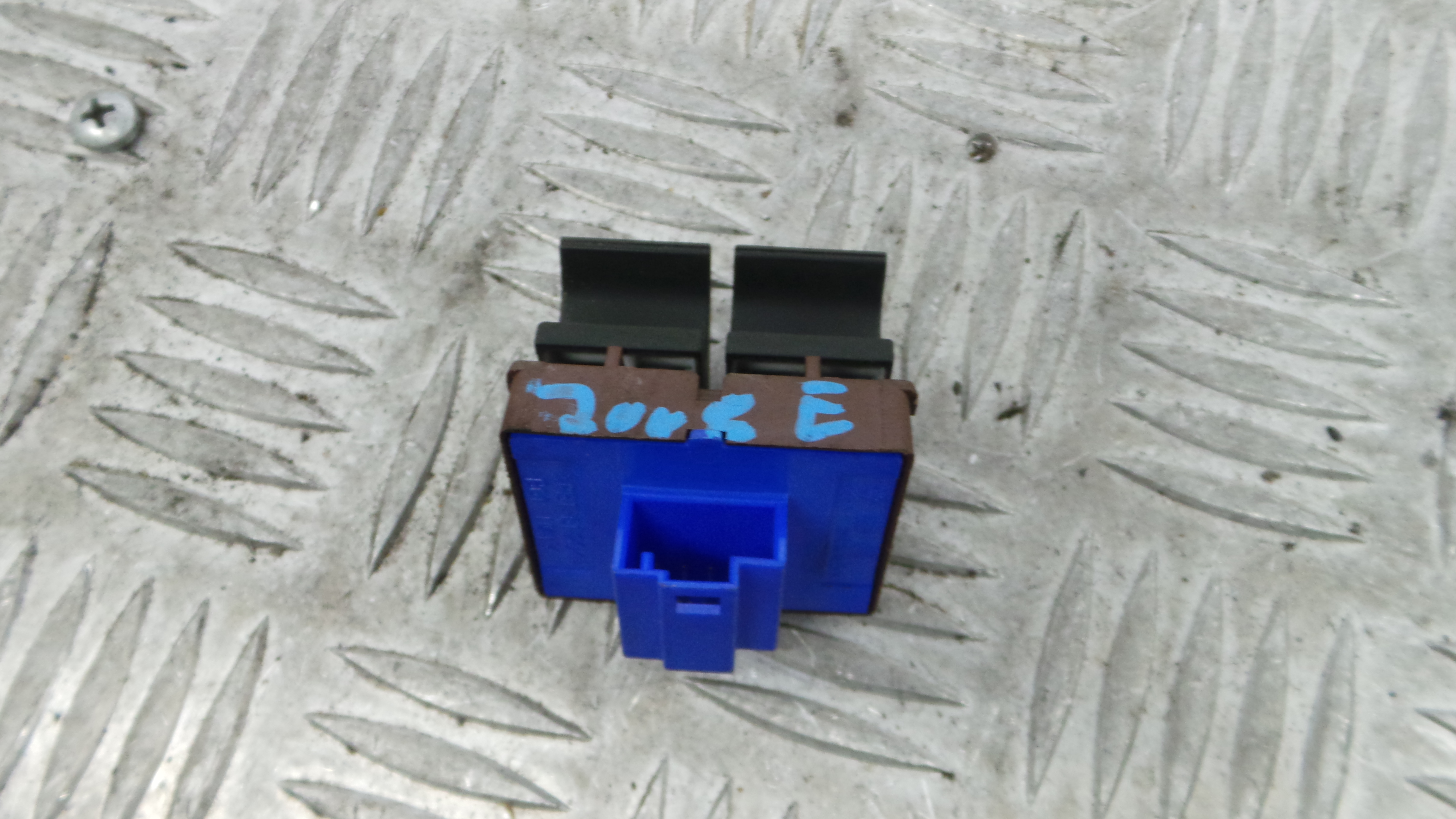 Interruptor / Comando Tampa Combustivel 3C0959903B - VW PASSAT CC B6 (357)-36414332