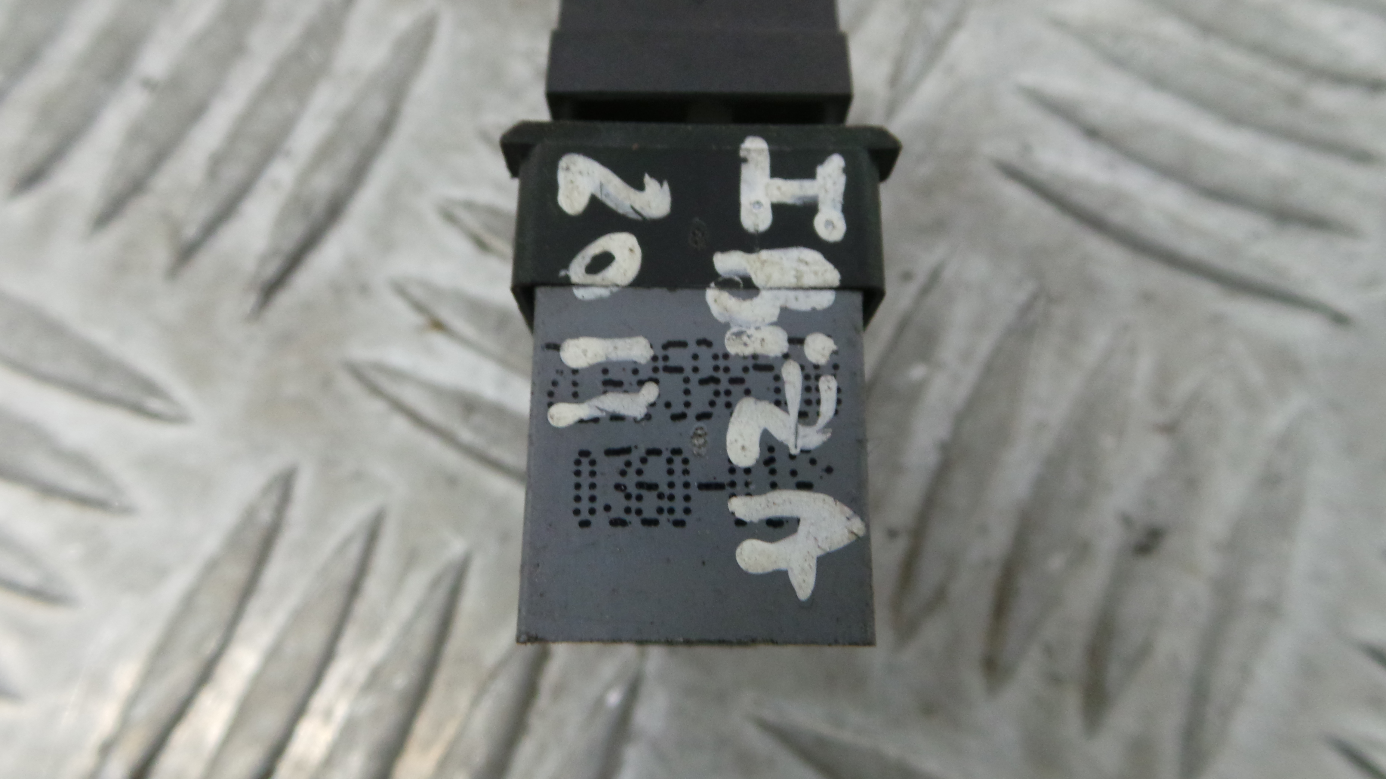 Interruptor / Comando Elevador Vidro Frente Dto  7L6959855B - SEAT IBIZA IV (6J5, 6P1), IBIZA Mk IV -36414347