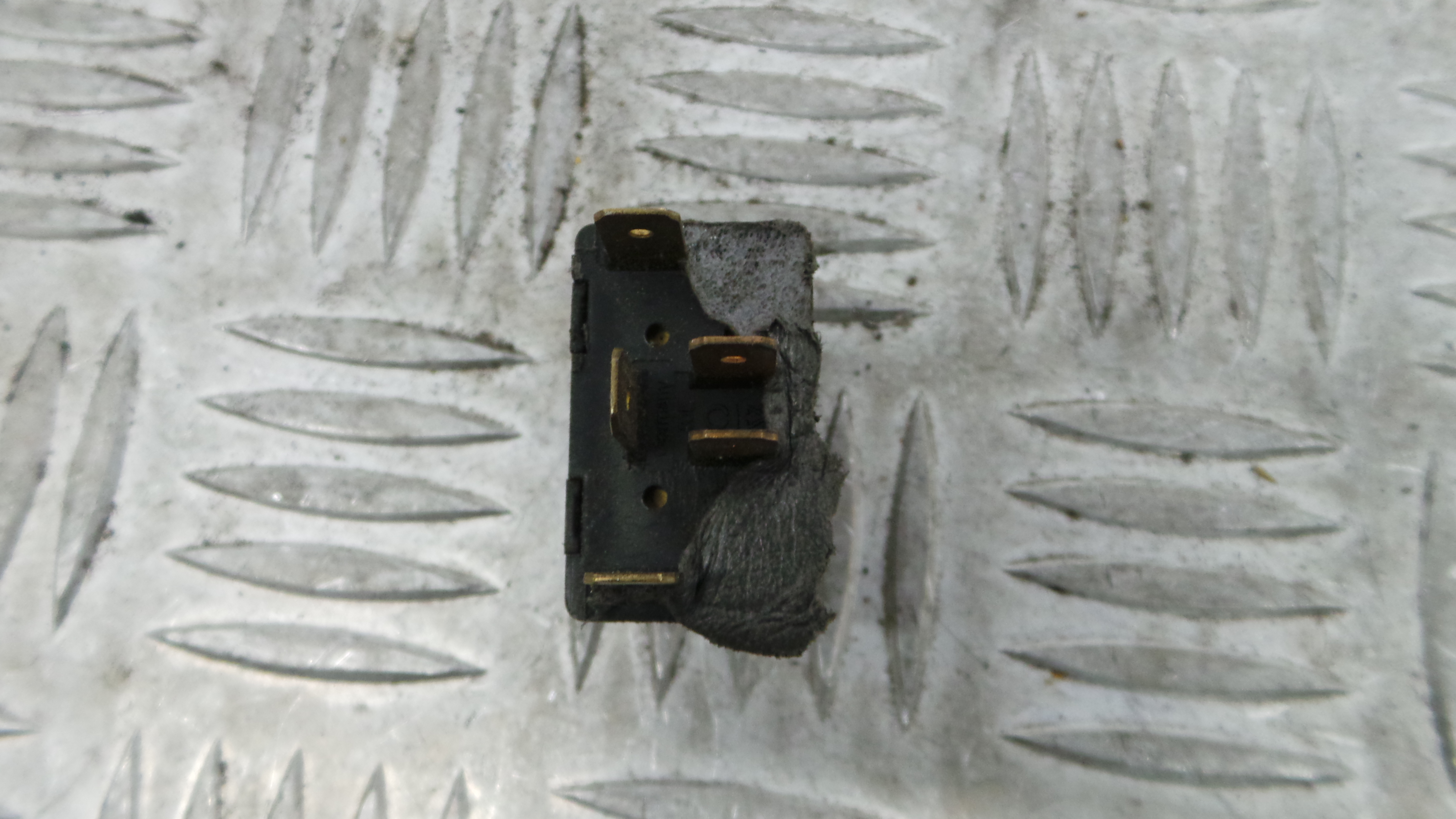 Interruptor / Comando Elevador Vidro Frente Dto 4D0959855 - AUDI A4 B5 (8D2)-36414359