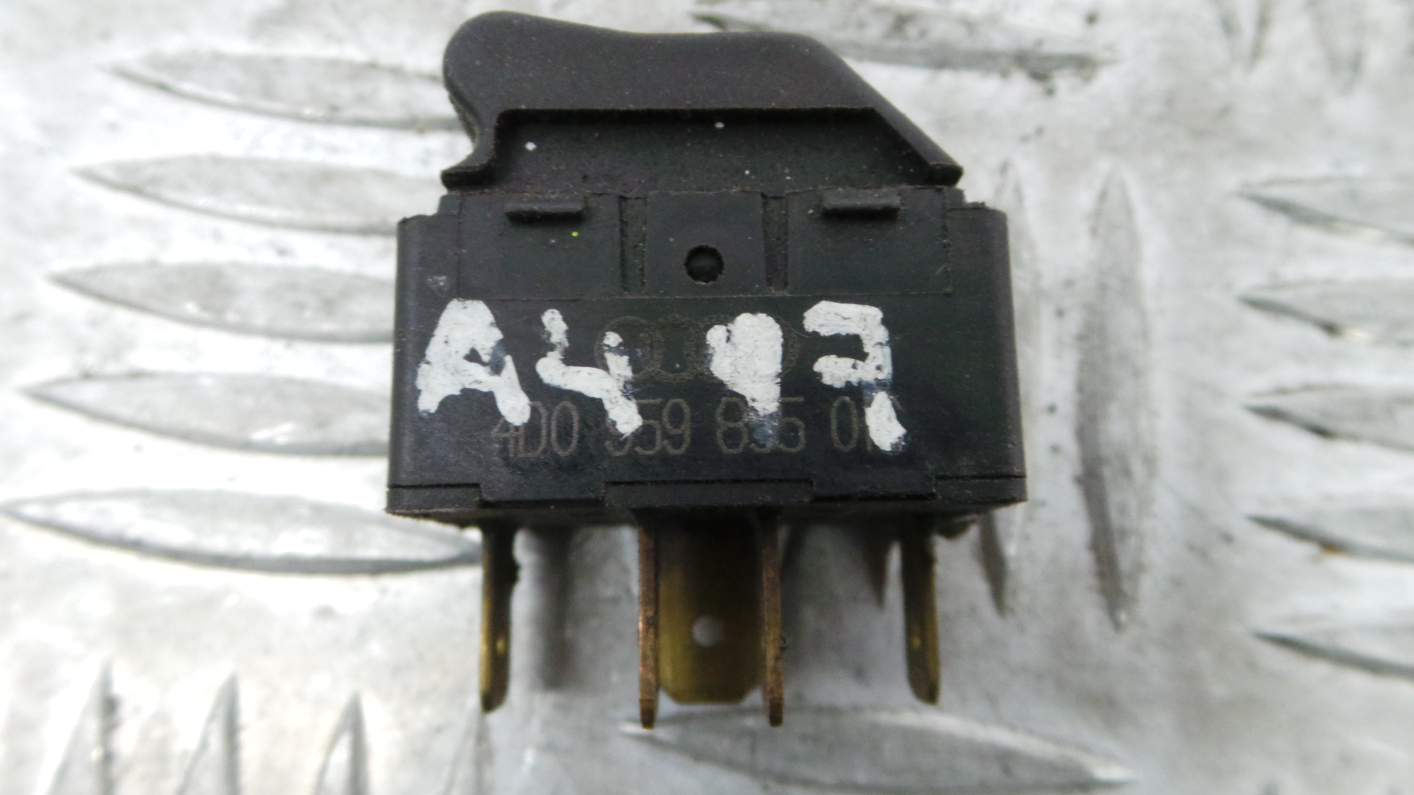 Interruptor / Comando Elevador Vidro Trás Esq 4D0959855 - AUDI A4 B5 (8D2)-36414362