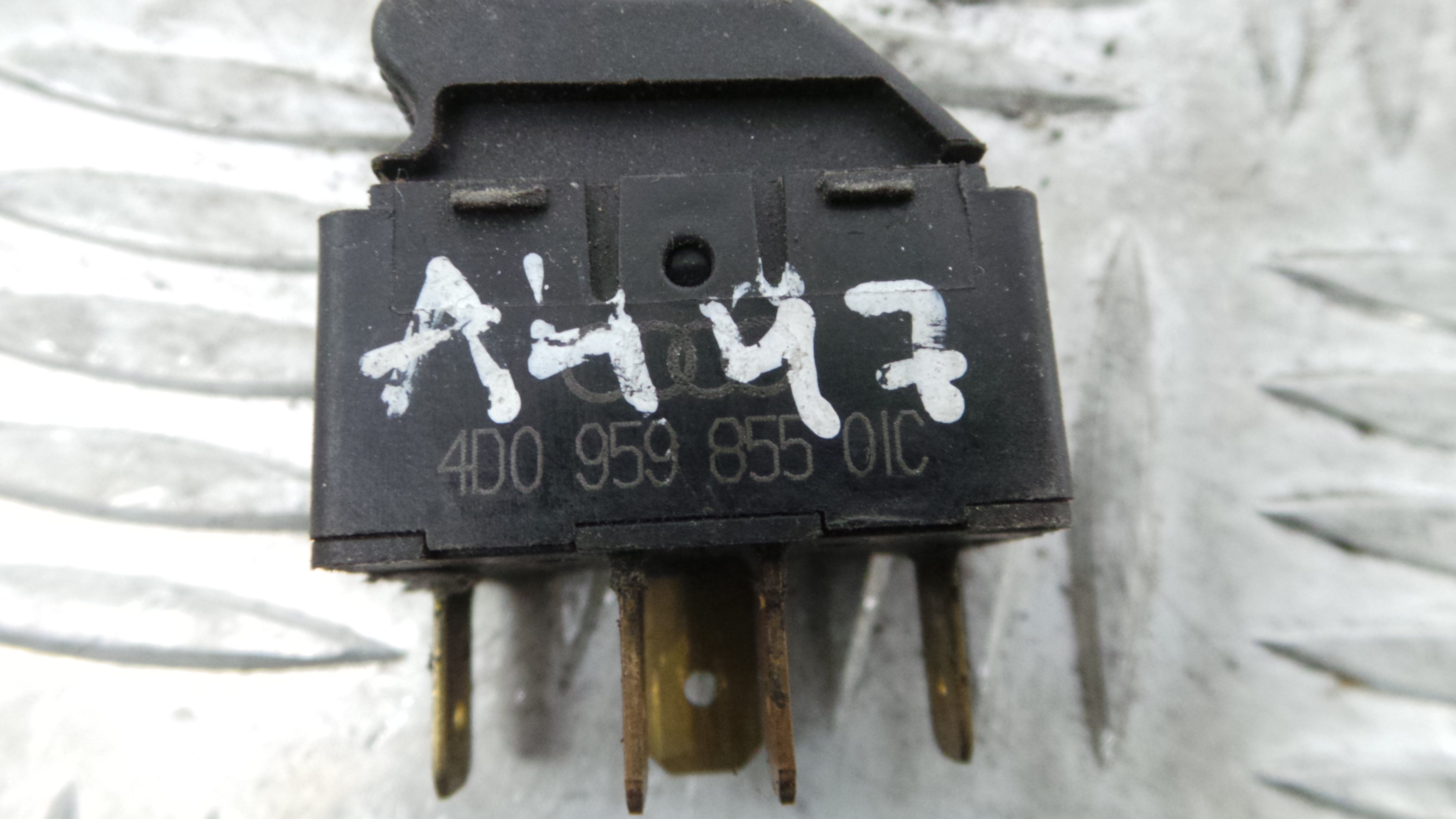 Interruptor / Comando Elevador Vidro Frente Dto  4D0959855 - AUDI A4 B5 (8D2)-36414374