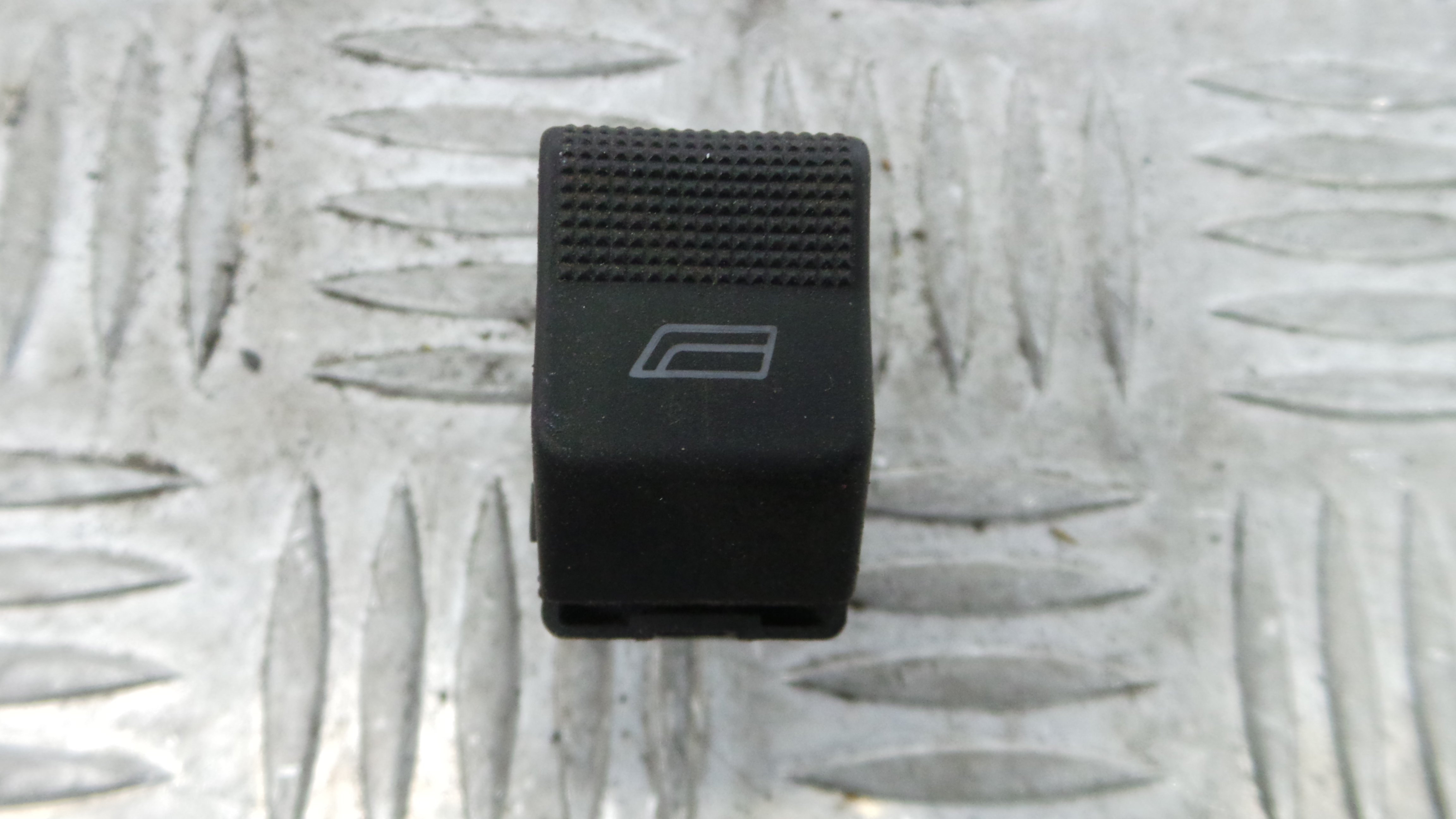 Interruptor / Comando Elevador Vidro Frente Esq  4D0959855 - AUDI A4 B5 (8D2)-36414377