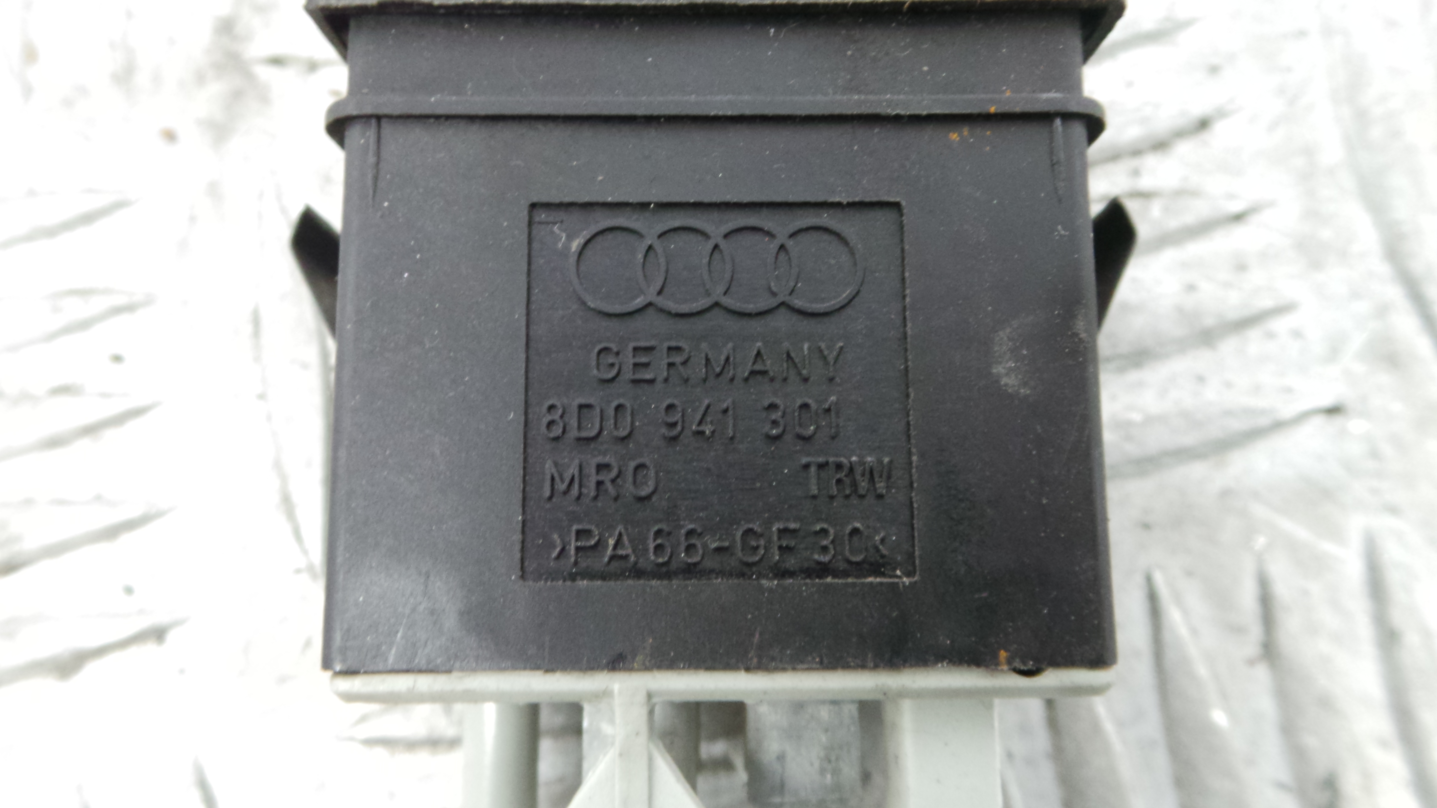 Comando de Regulação dos Faróis 8D0941301 - AUDI A4 B5 (8D2)-36414411