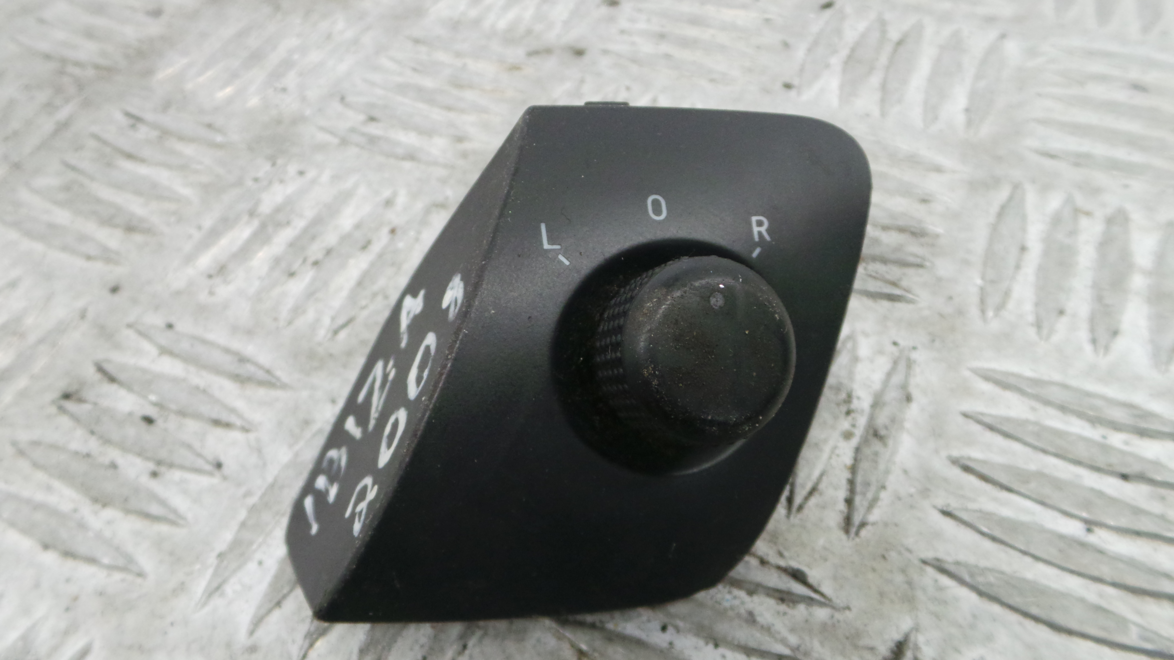 Comando Retrovisores 6J1959565A - SEAT IBIZA IV (6J5, 6P1), IBIZA Mk IV (6J5, 6P1)-36418356 Comando Retrovisores 6J1959565A - SEAT IBIZA IV (6J5, 6P1), IBIZA Mk IV (6J5, 6P1)-36418356