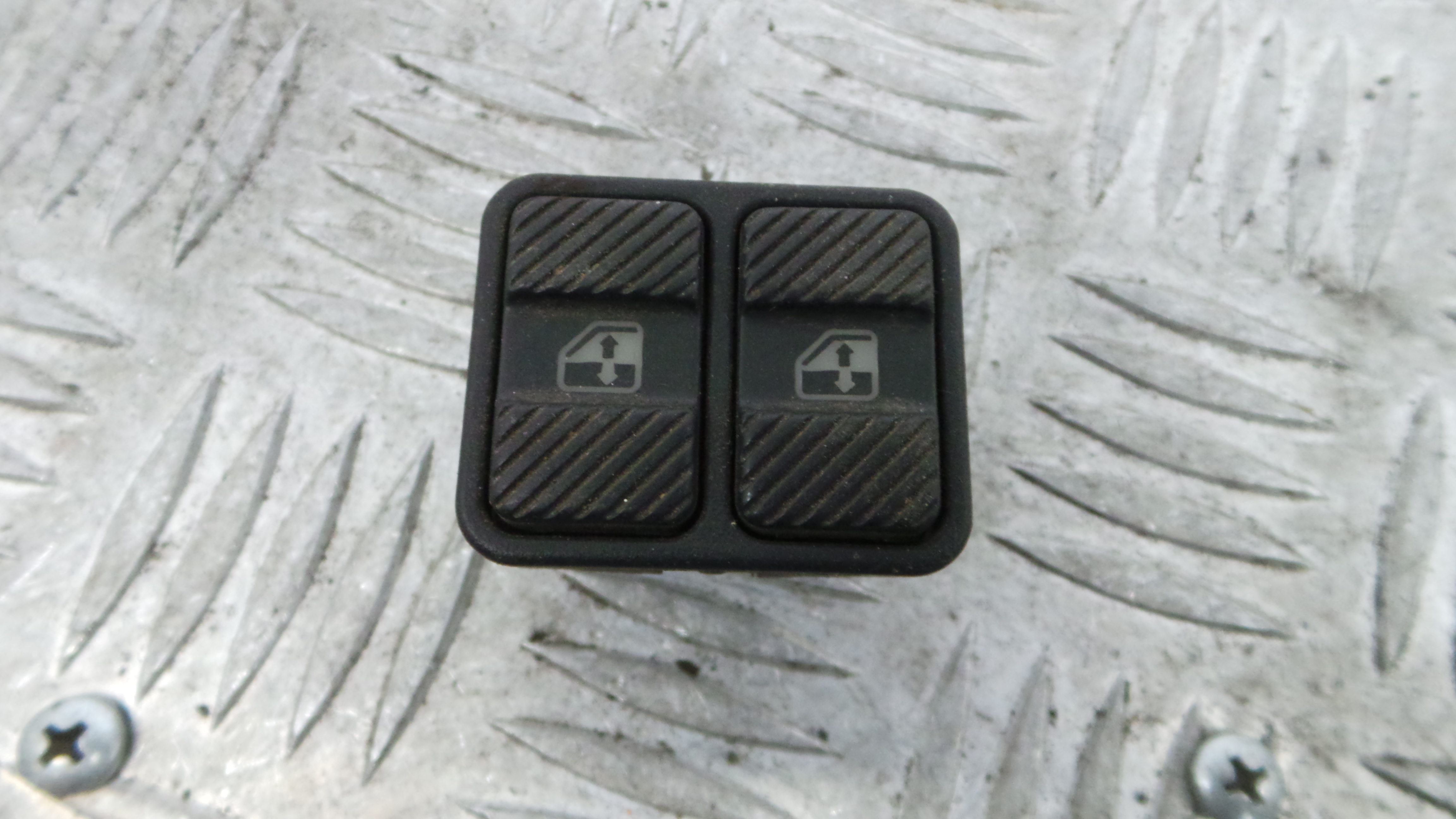 Interruptor / Comando Elevador Vidro Frente Esq 535959855D - VW GOLF III (1H1), GOLF Mk III (1H1)-36418495 Interruptor / Comando Elevador Vidro Frente Esq 535959855D - VW GOLF III (1H1), GOLF Mk III (1H1)-36418495