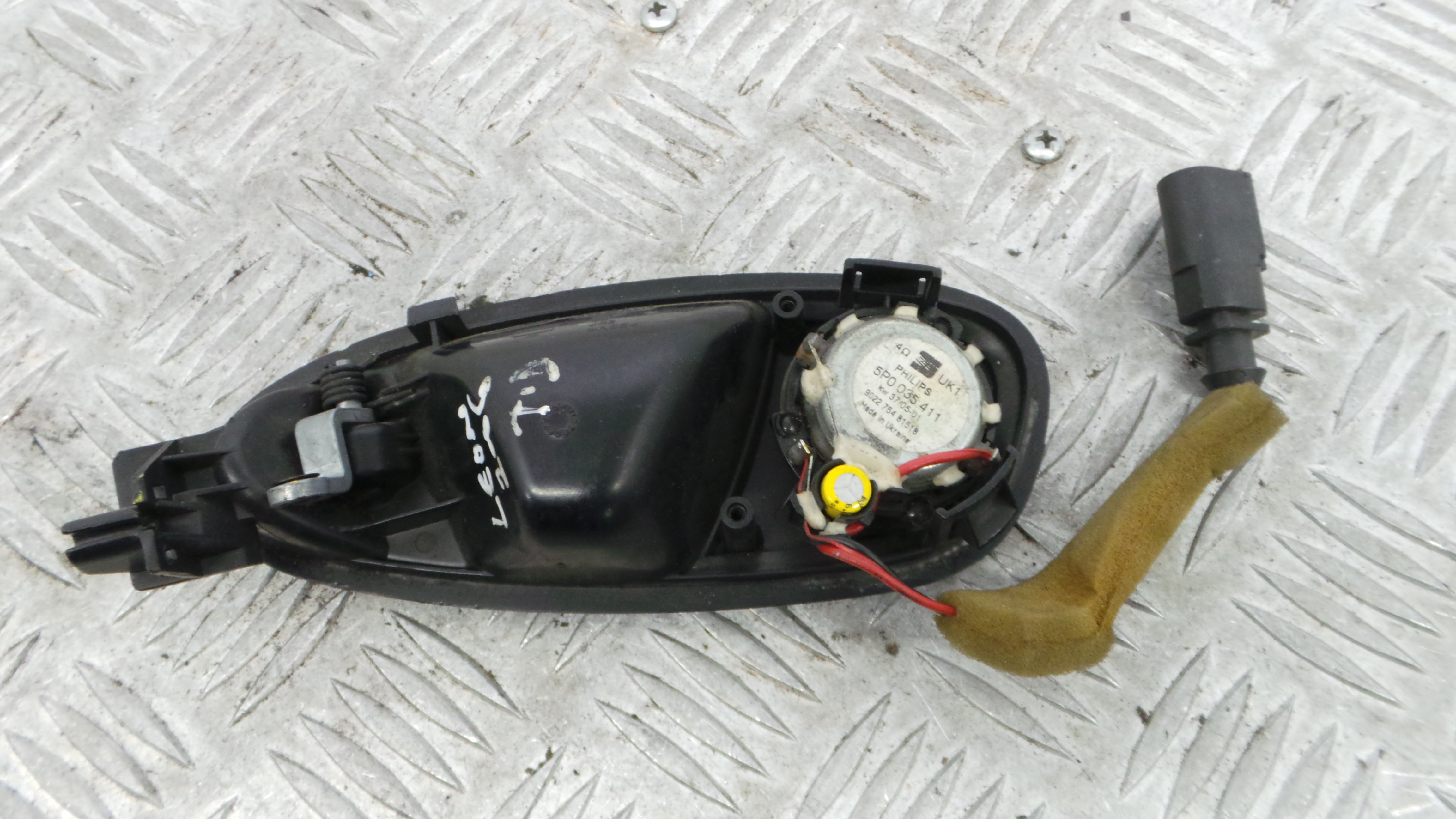 Puxador Interior Traseiro Direita 5P0837114 - SEAT LEON (1P1)-36418521