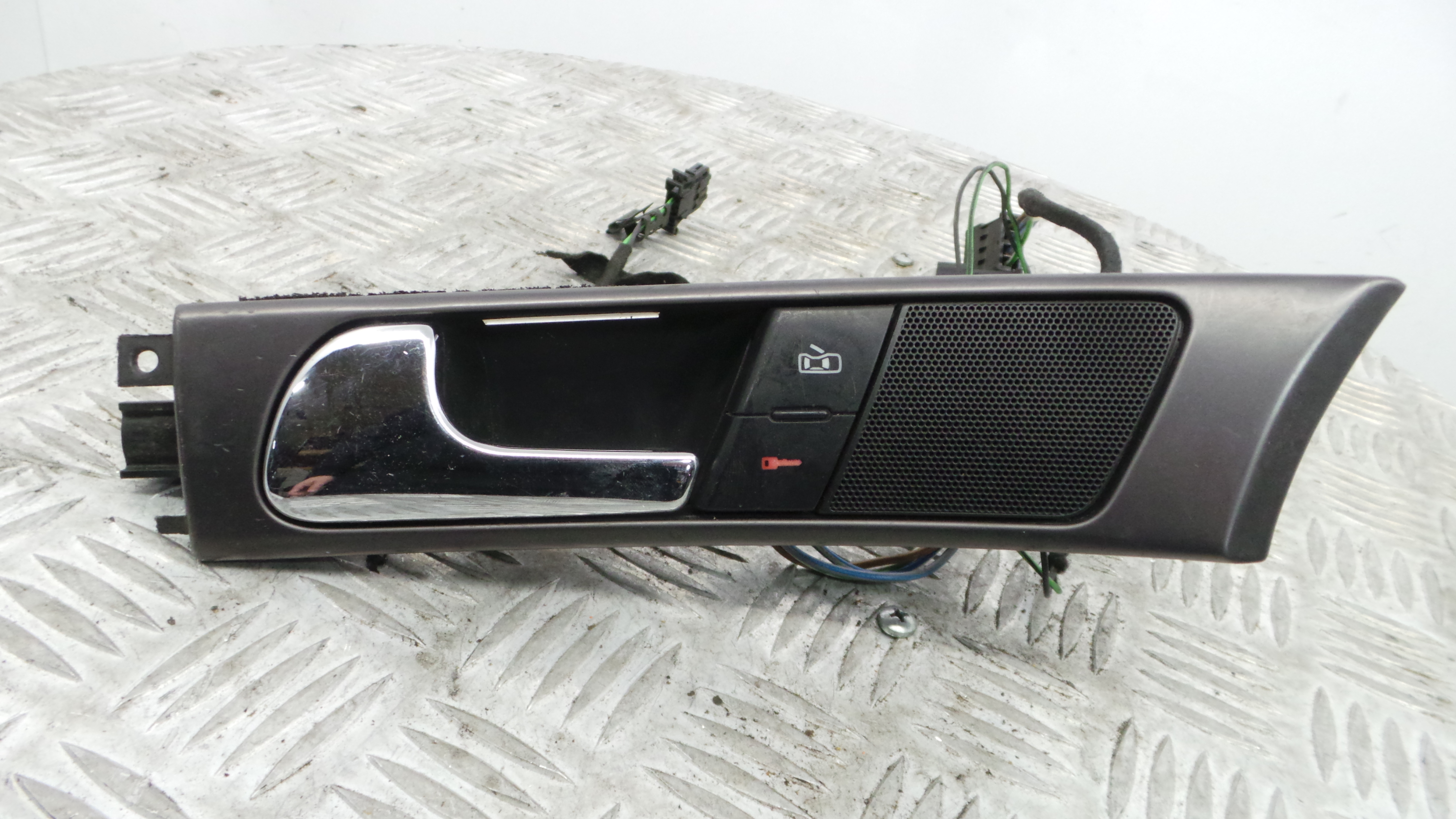 Puxador Interior Frente Esquerdo 4B837019 - AUDI A6 C5 (4B2)-36418525