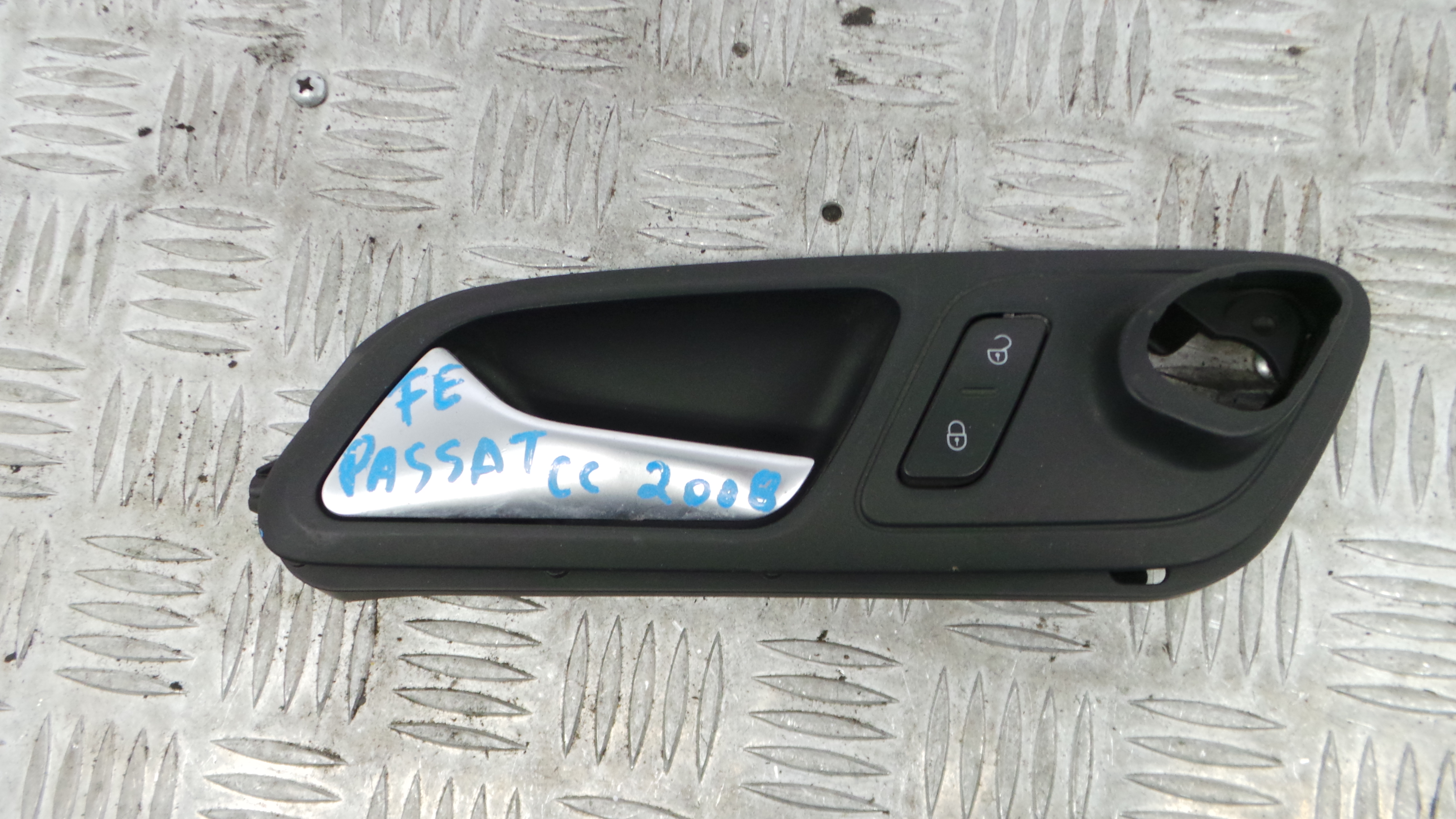 Puxador Interior Frente Esquerdo 3C8837113A - VW PASSAT CC B6 (357)-36418553