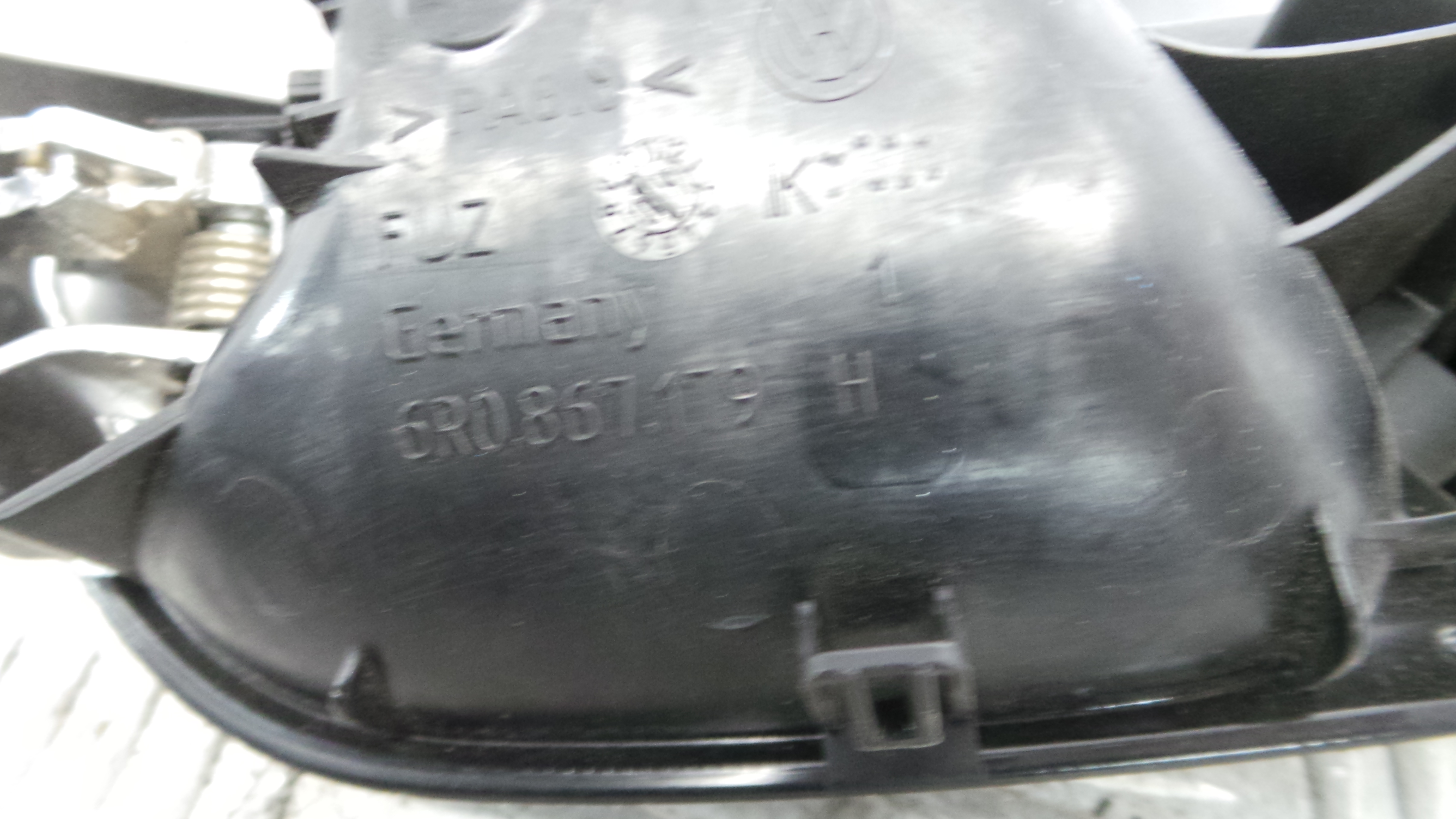 Puxador Interior Frente Esquerdo 6R0867179H - VW POLO V (6R1, 6C1)-36418666