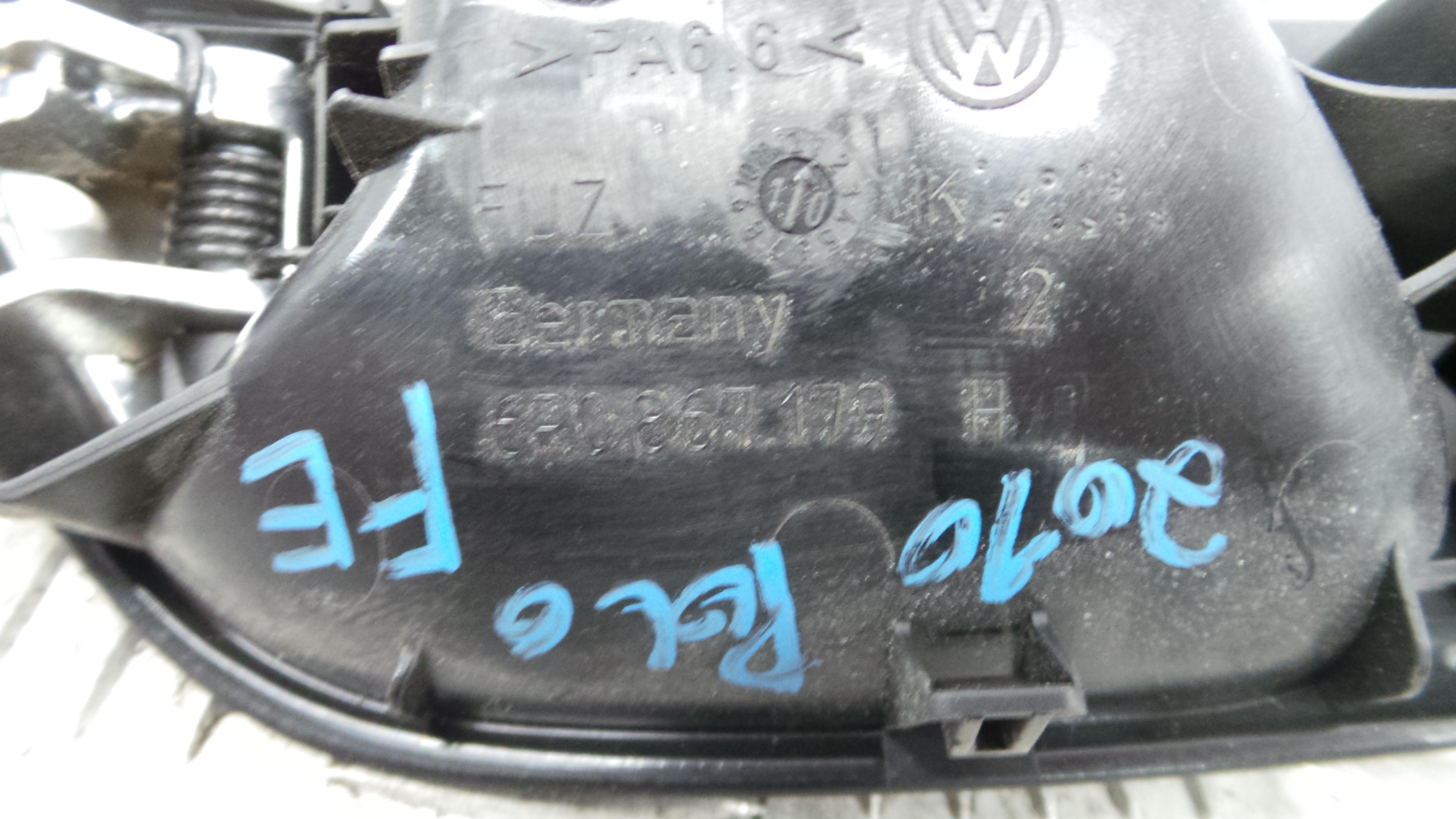 Puxador Interior Frente Esquerdo 6R0867179H - VW POLO V (6R1, 6C1)-36418670