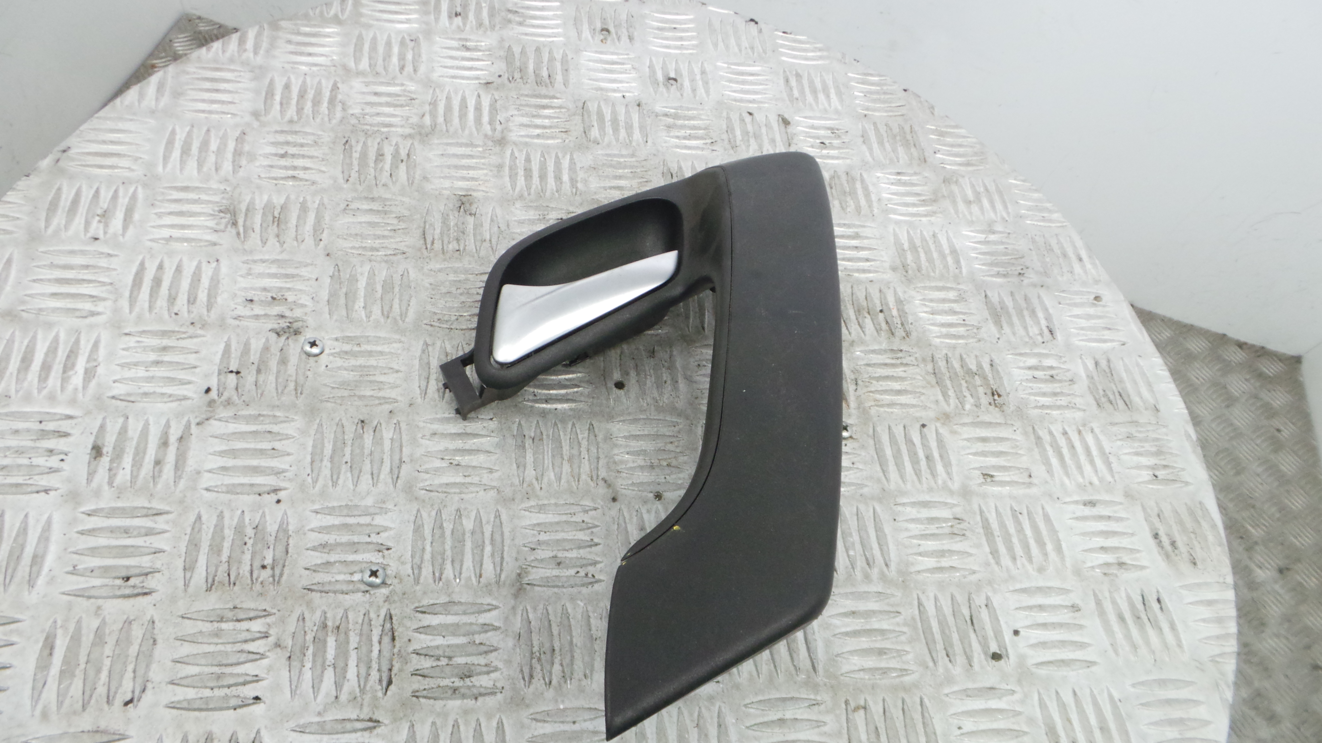 Puxador Interior Traseiro Esquerdo  6R0867179G - VW POLO V (6R1, 6C1)-36418674