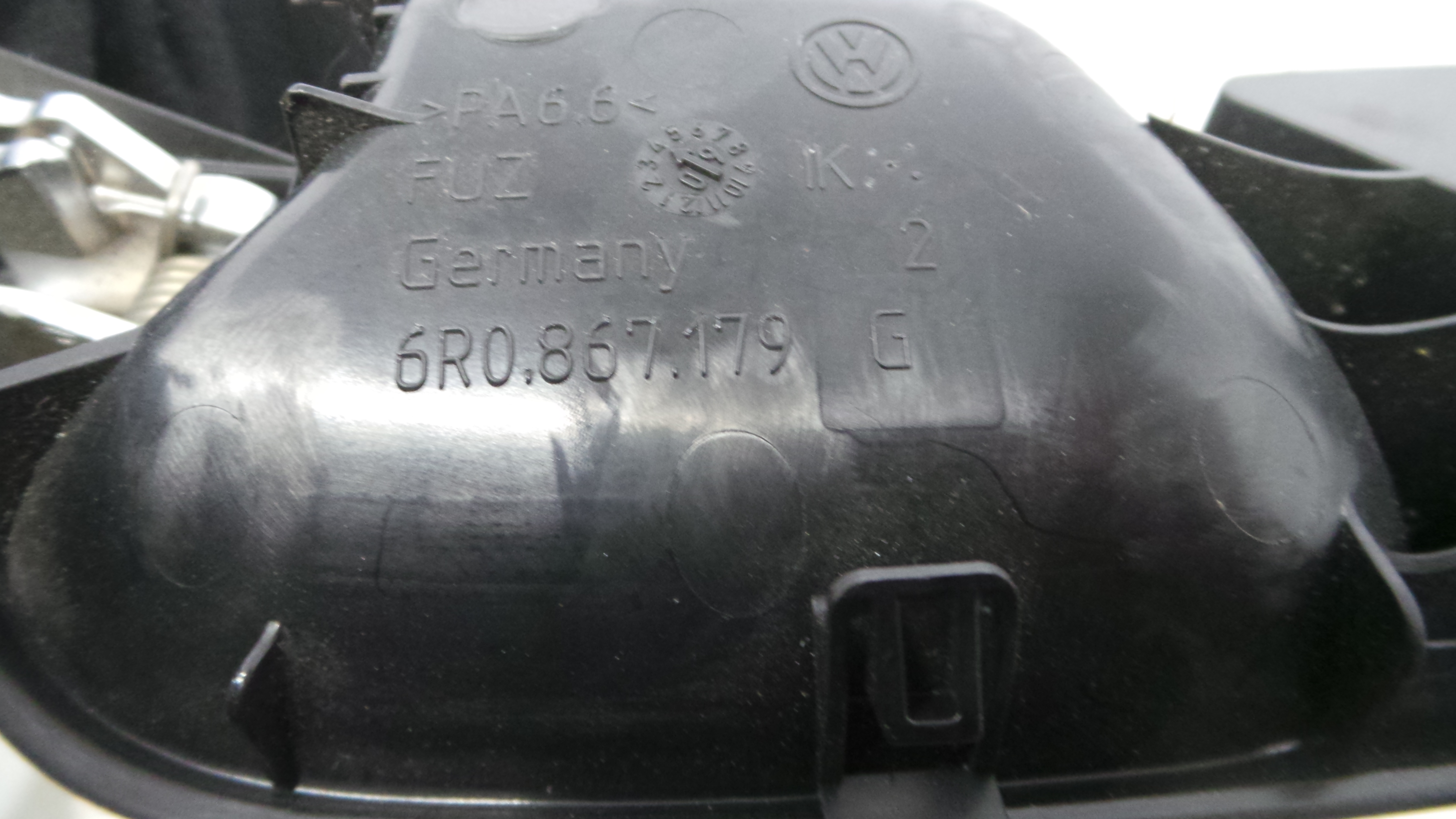 Puxador Interior Traseiro Esquerdo  6R0867179G - VW POLO V (6R1, 6C1)-36418674