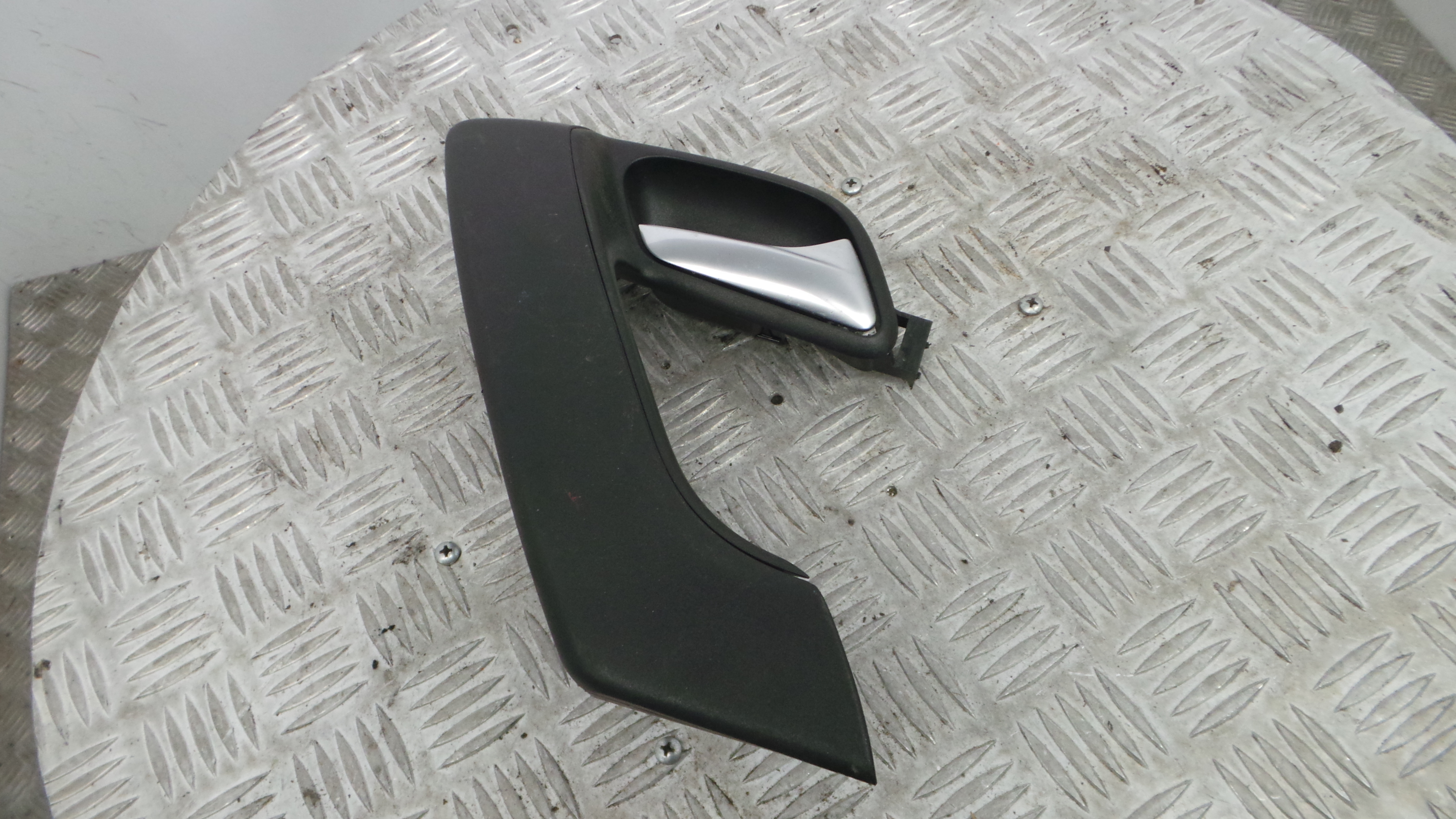 Puxador Interior Traseiro Direita 6R0867180G - VW POLO V (6R1, 6C1)-36418680 Puxador Interior Traseiro Direita 6R0867180G - VW POLO V (6R1, 6C1)-36418680