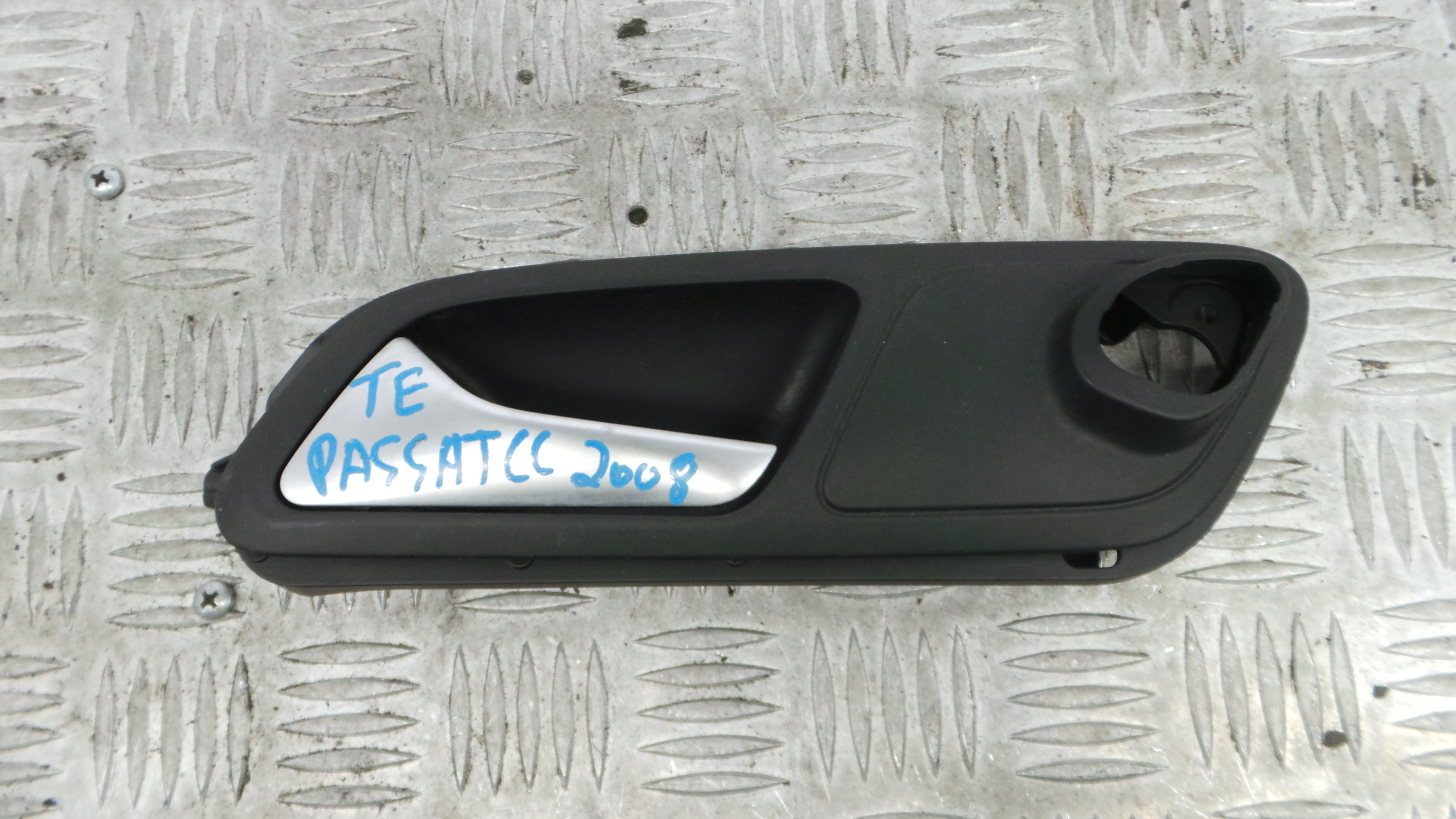 Puxador Interior Traseiro Esquerdo  3C8837113 - VW PASSAT CC B6 (357)-36418693