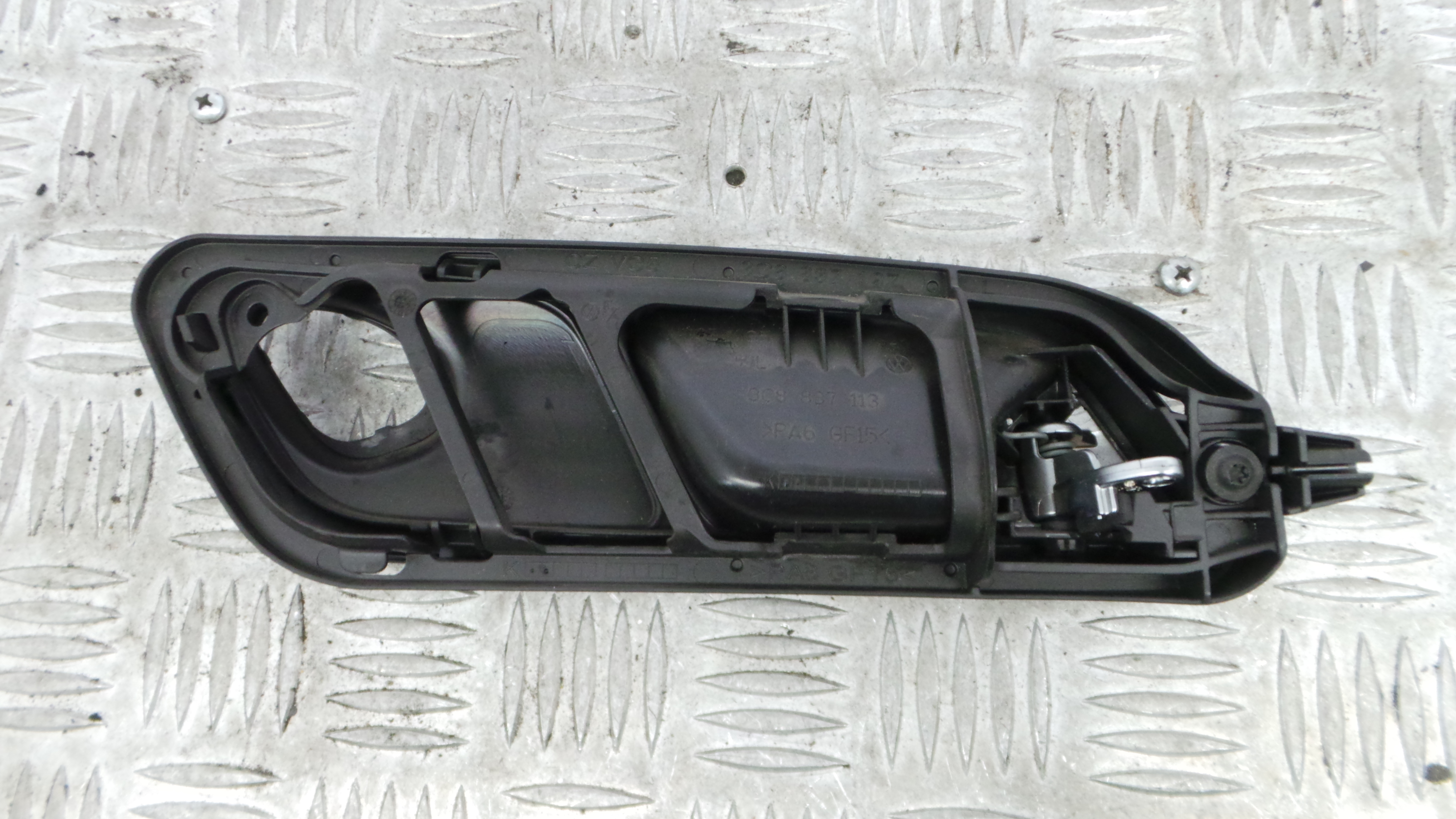 Puxador Interior Traseiro Esquerdo  3C8837113 - VW PASSAT CC B6 (357)-36418693