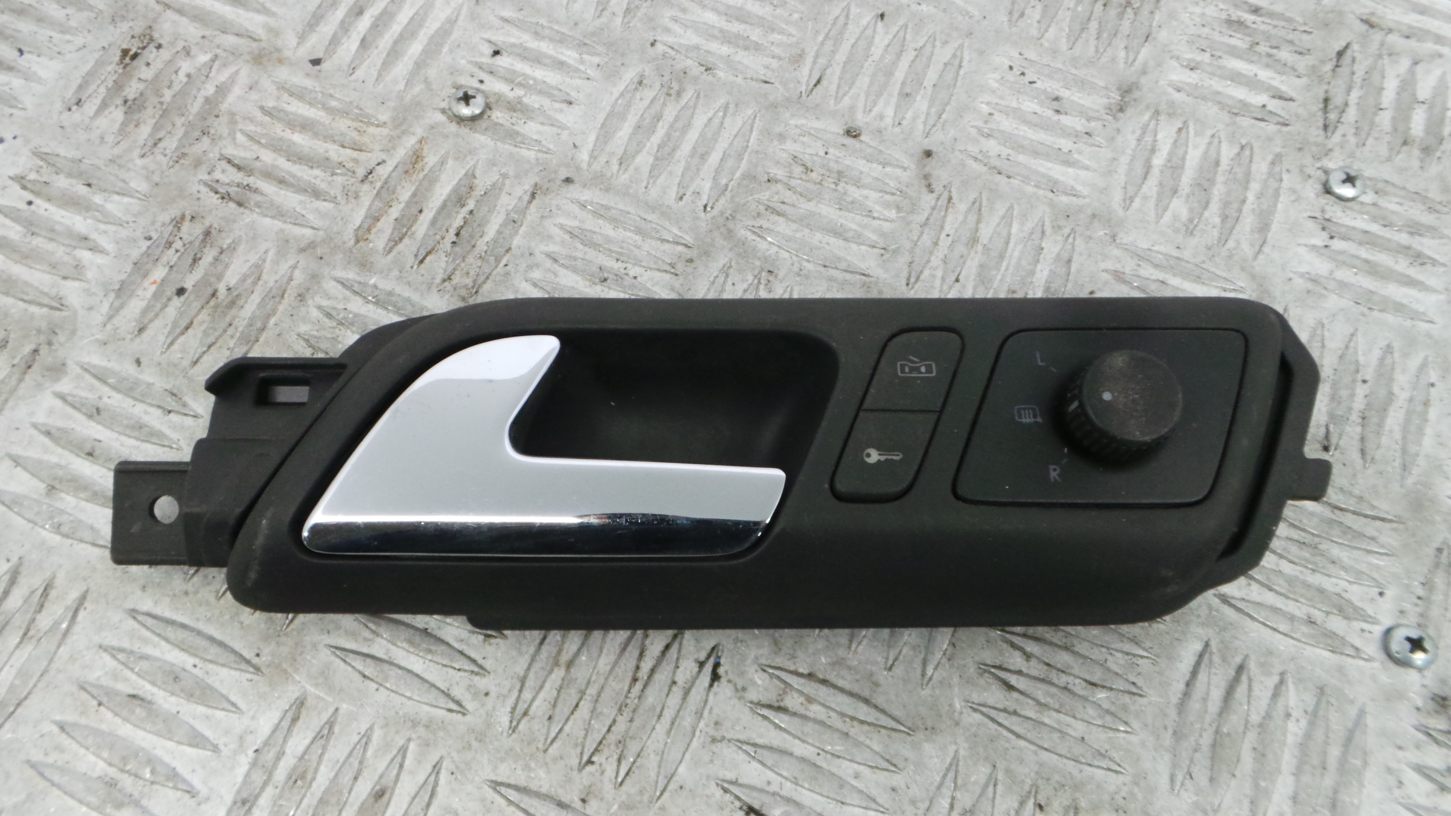 Puxador Interior Frente Esquerdo 6Q1837247G - VW POLO (9N_, 9A_)-36418704