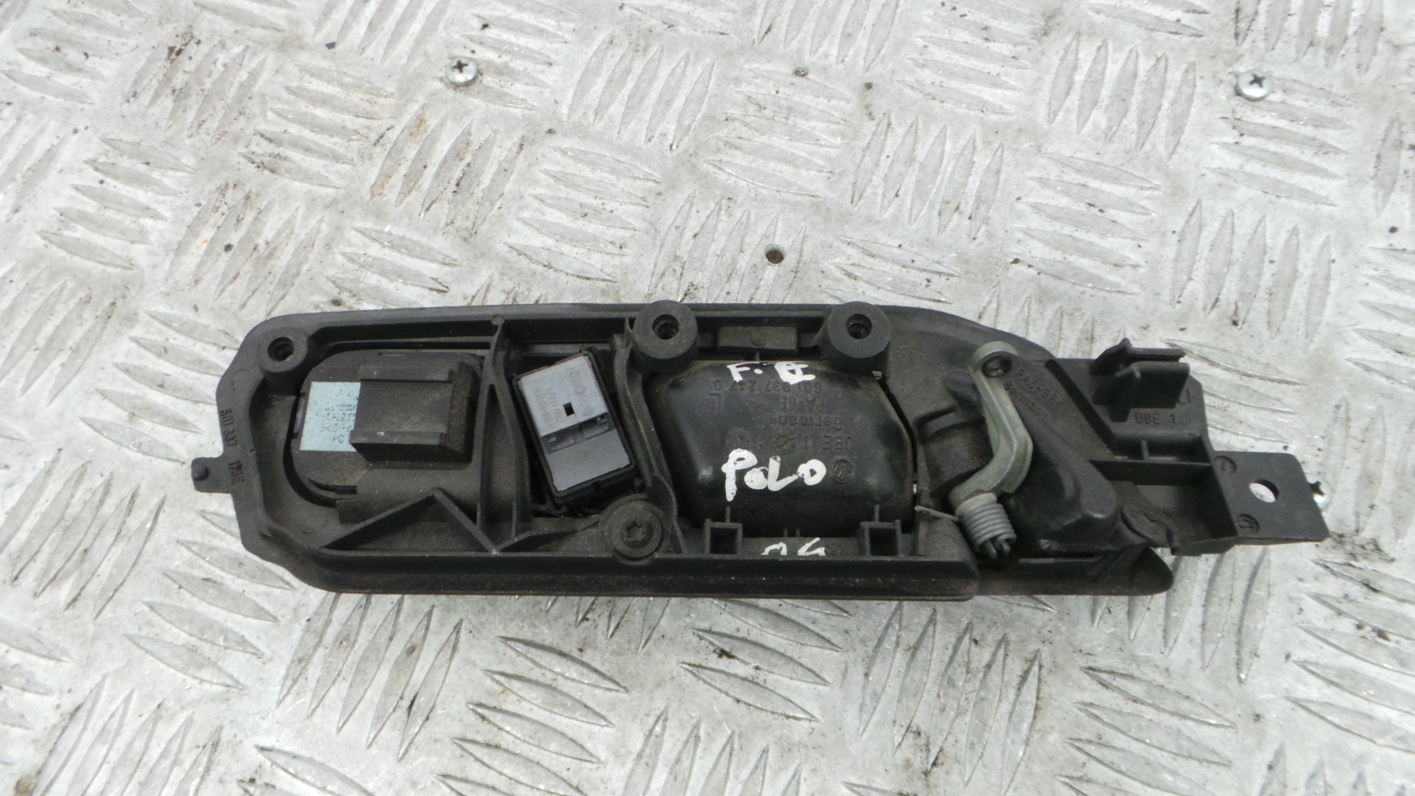 Puxador Interior Frente Esquerdo 6Q1837247G - VW POLO (9N_, 9A_)-36418704