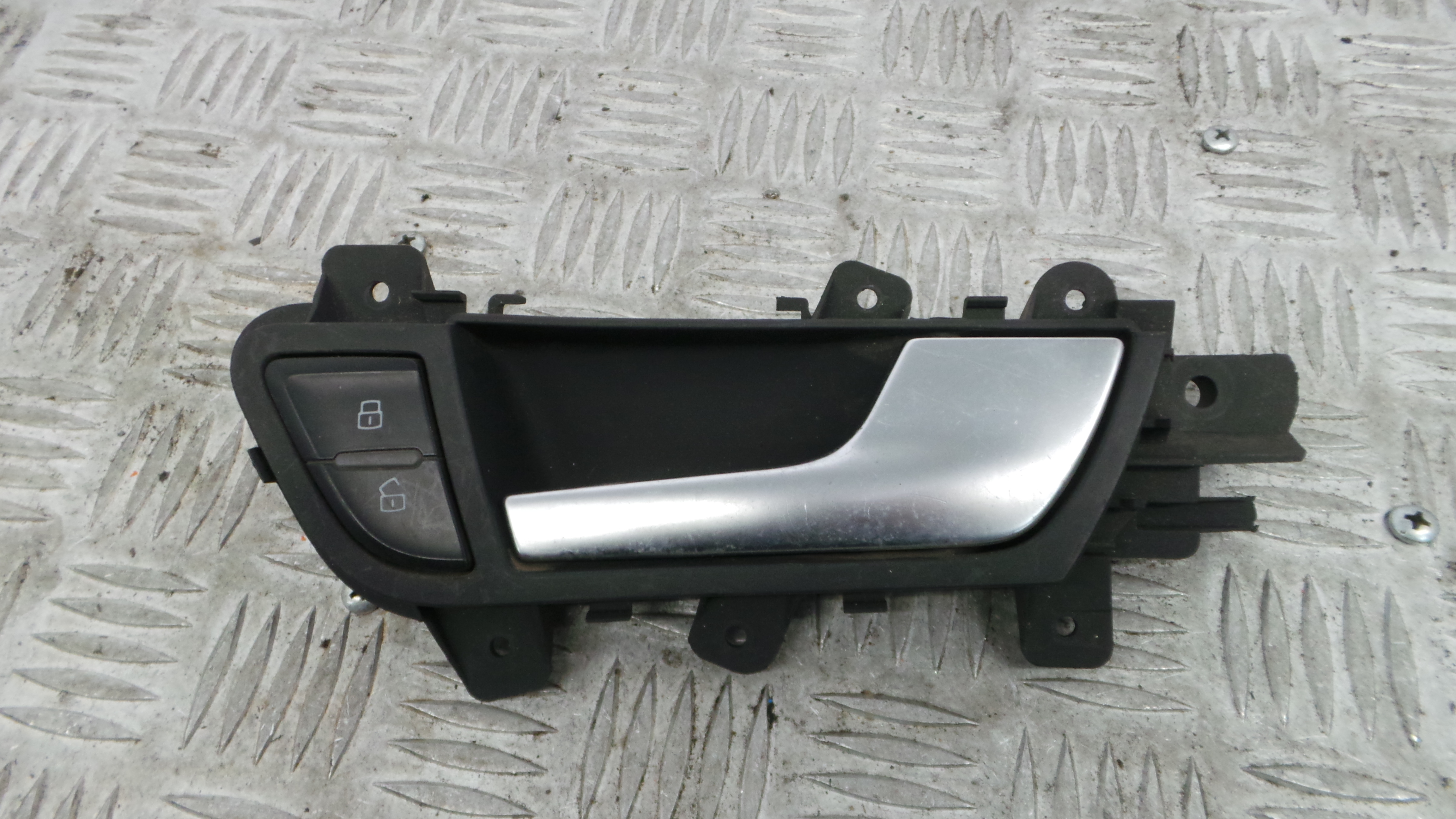 Puxador Interior Frente Direita 8K0837020 - AUDI A4 B8 (8K2)-36418713