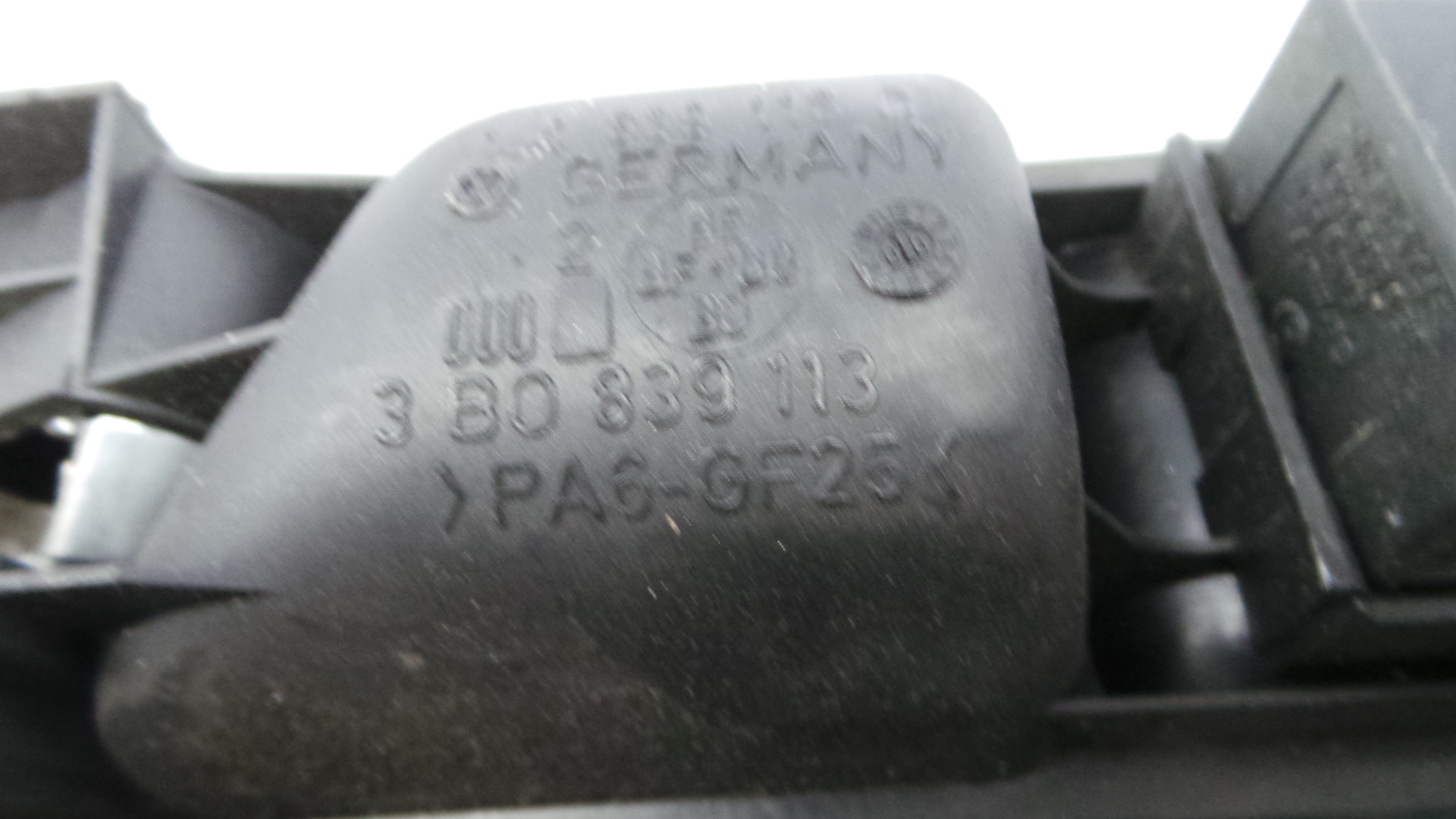 Puxador Interior Traseiro Esquerdo  1J4839113C - VW GOLF IV (1J1), GOLF Mk IV (1J1)-36418720