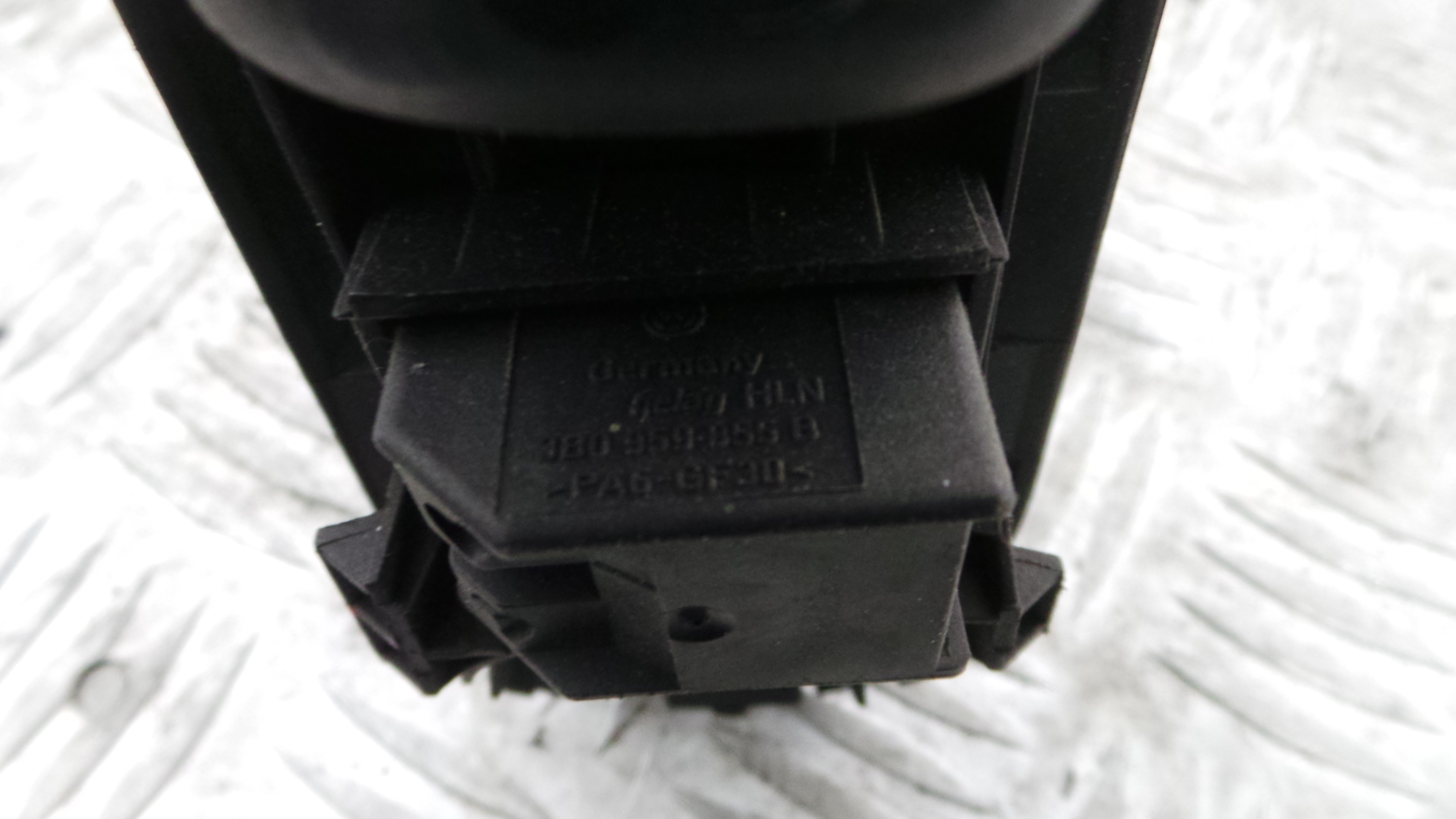 Puxador Interior Traseiro Esquerdo  1J4839113C - VW GOLF IV (1J1), GOLF Mk IV (1J1)-36418720