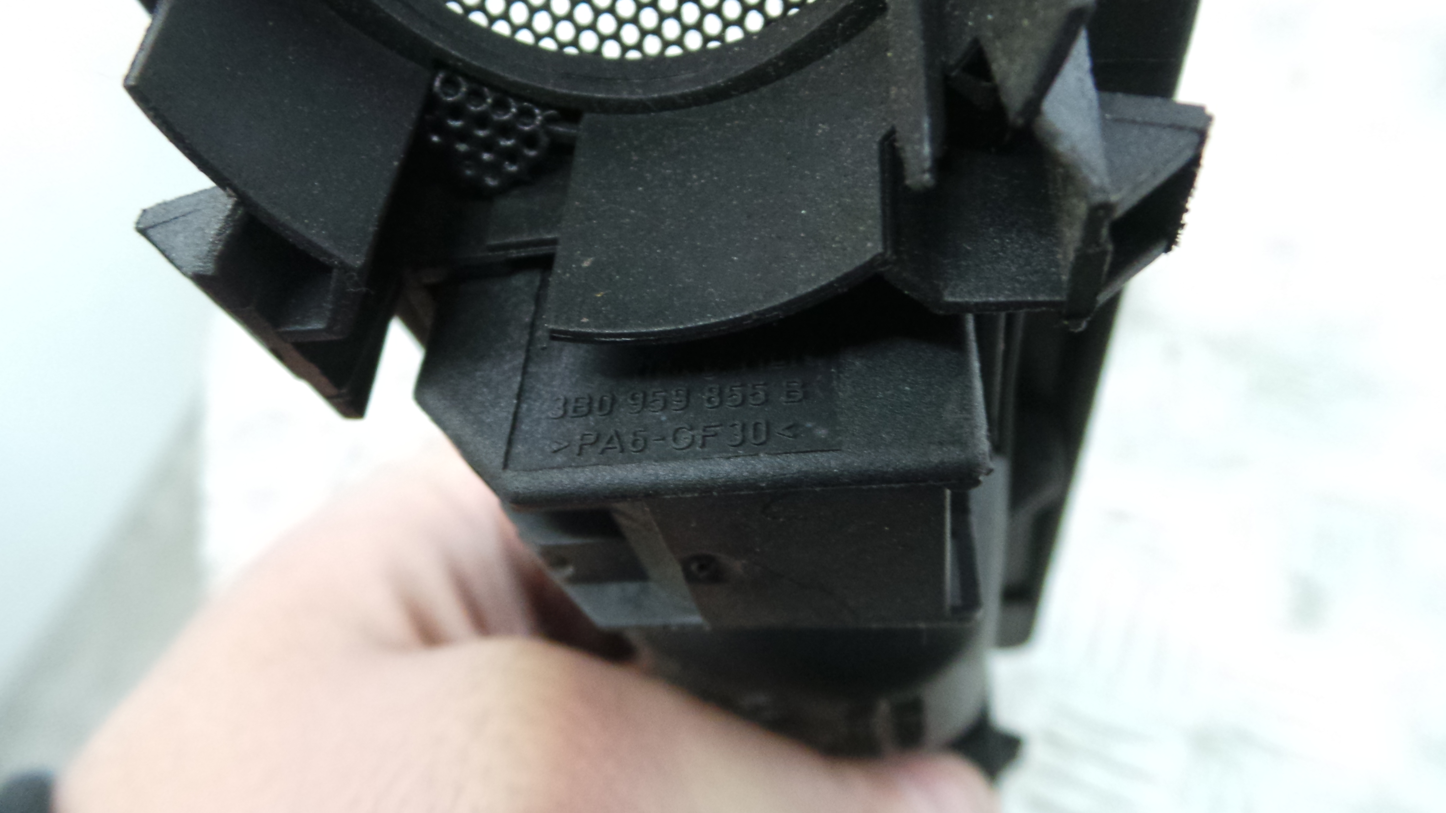 Puxador Interior Traseiro Direita 3B0839114 - VW GOLF IV (1J1), GOLF Mk IV (1J1)-36419108