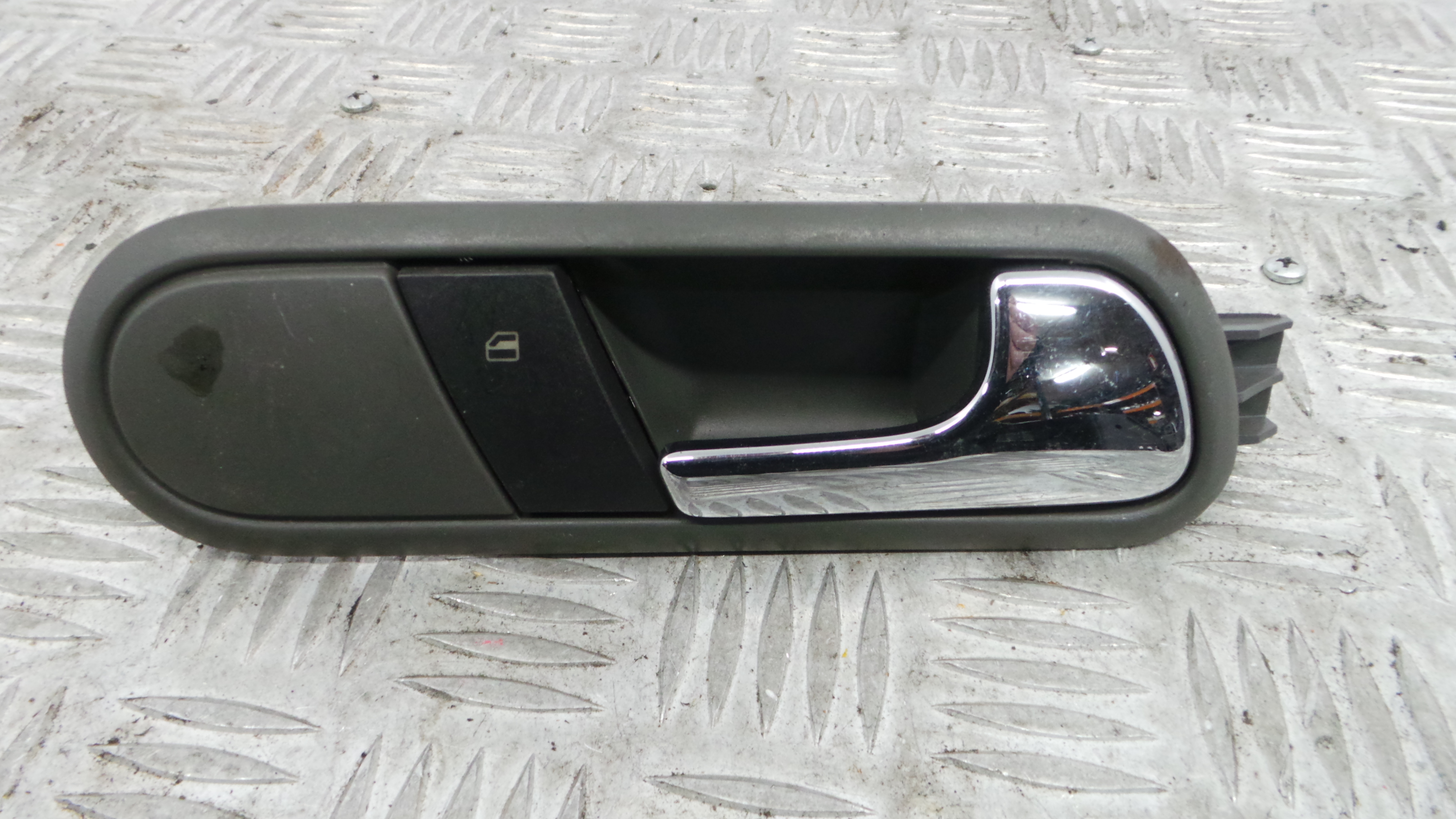 Puxador Interior Frente Direita 6L1837114E - SEAT CORDOBA (6L2)-36419112