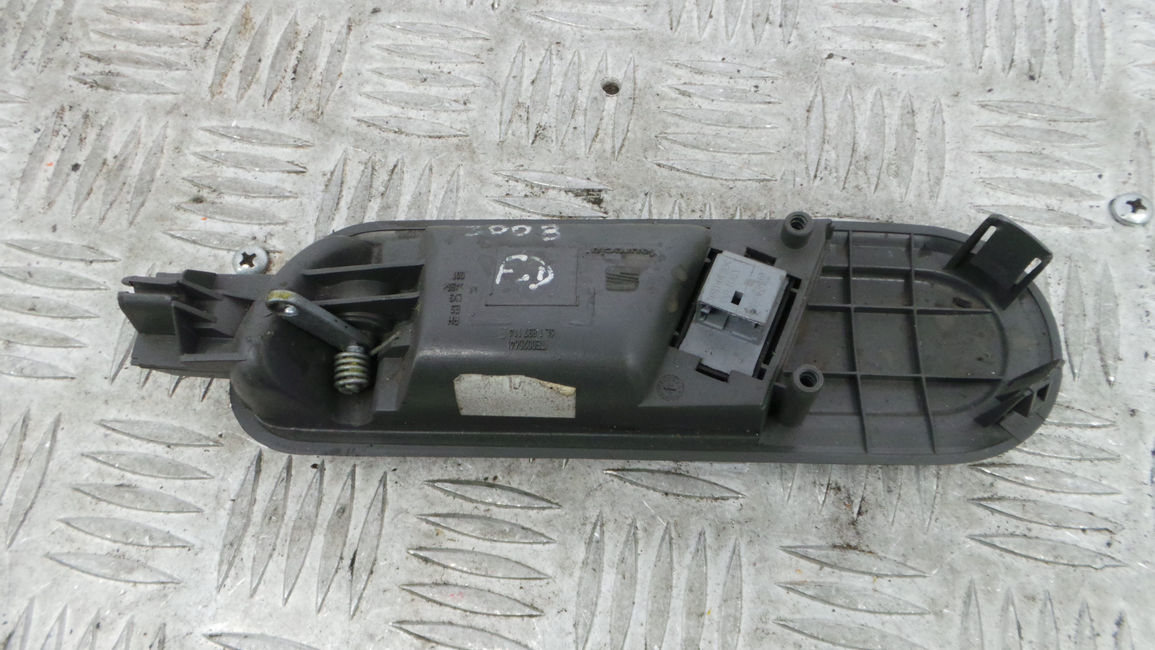 Puxador Interior Frente Direita 6L1837114E - SEAT CORDOBA (6L2)-36419112