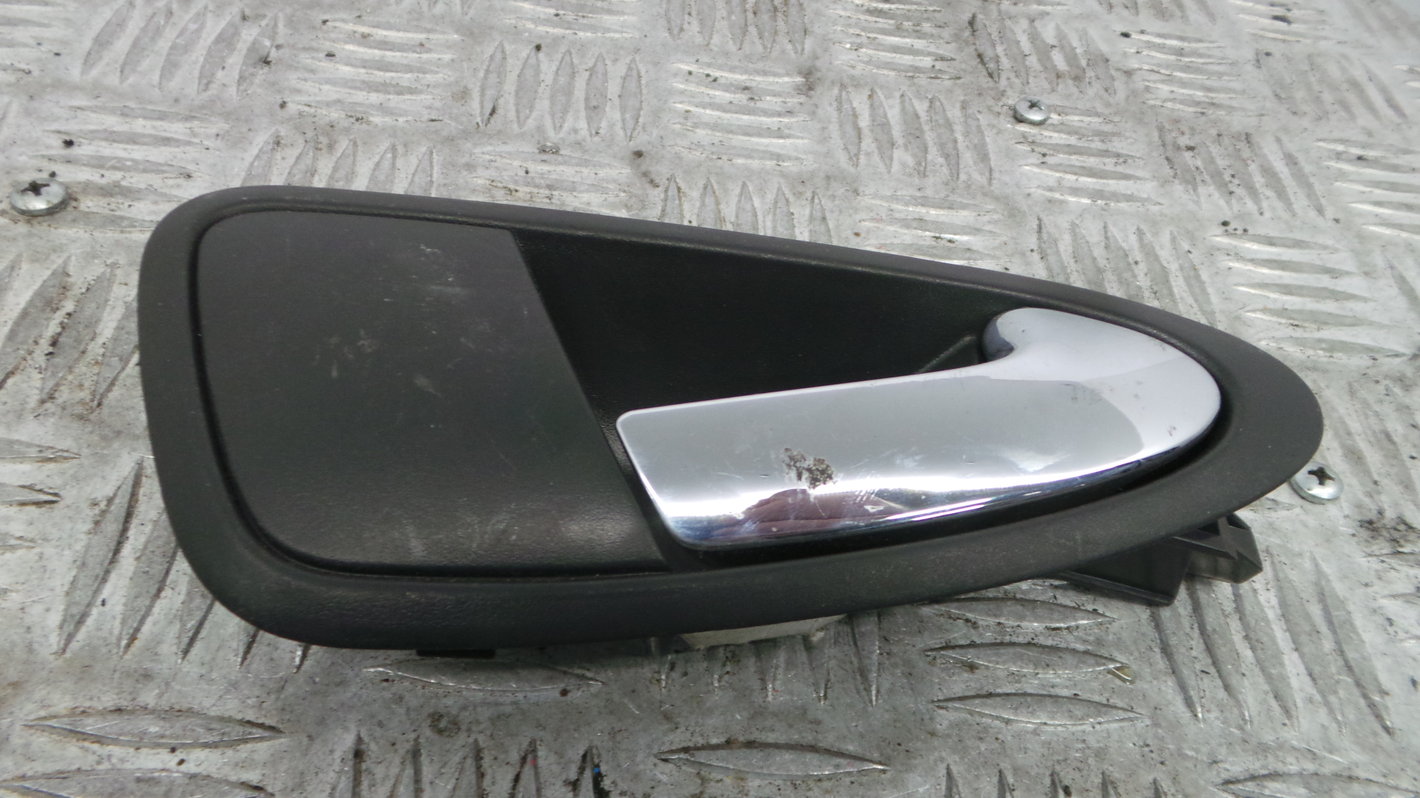 Puxador Interior Frente Direita 6J1837114 - SEAT IBIZA IV (6J5, 6P1), IBIZA Mk IV (6J5, 6P1)-36419119