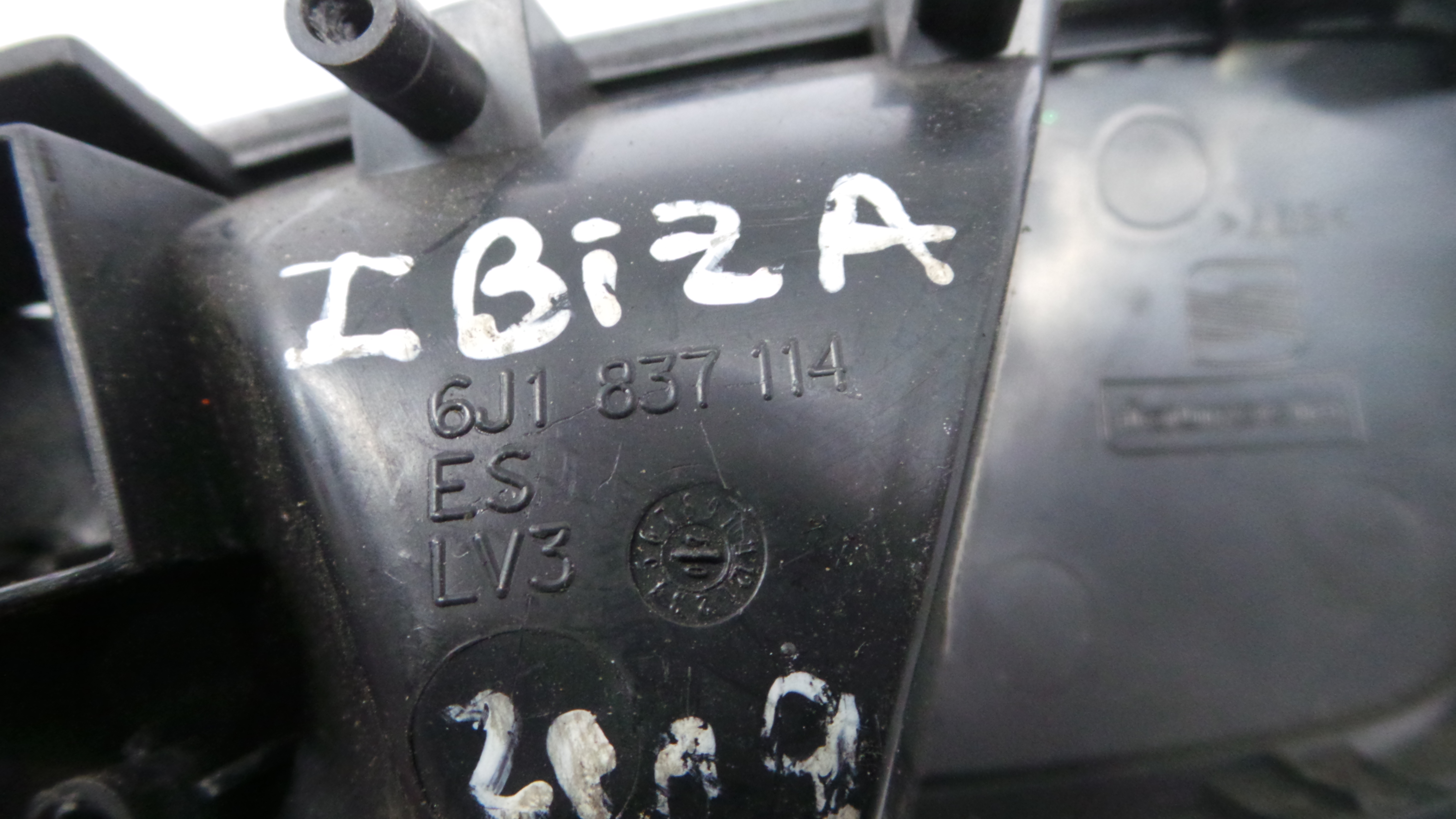 Puxador Interior Frente Direita 6J1837114 - SEAT IBIZA IV (6J5, 6P1), IBIZA Mk IV (6J5, 6P1)-36419119