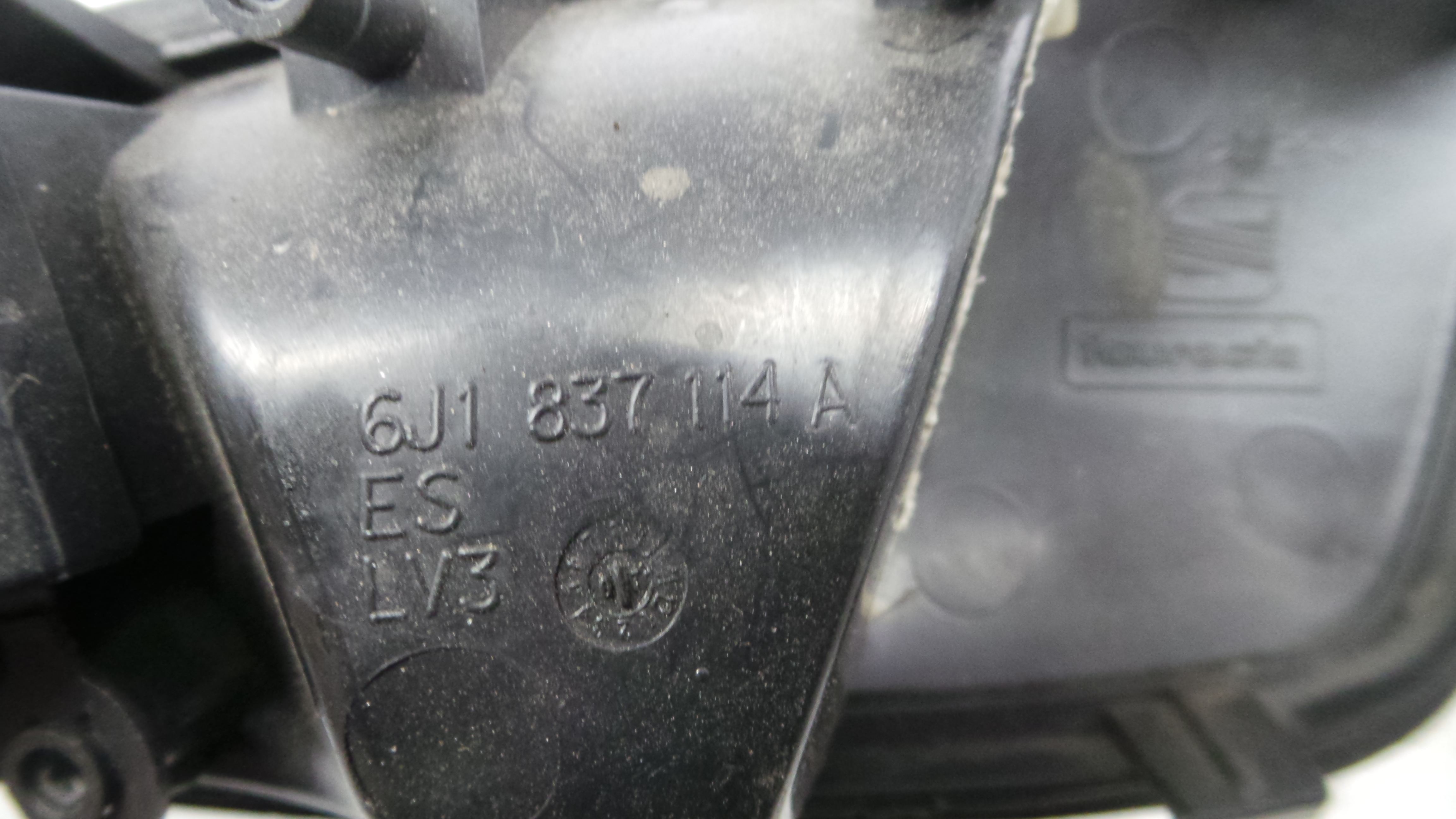 Puxador Interior Frente Direita 6J1837114A - SEAT IBIZA IV (6J5, 6P1), IBIZA Mk IV (6J5, 6P1)-36419134