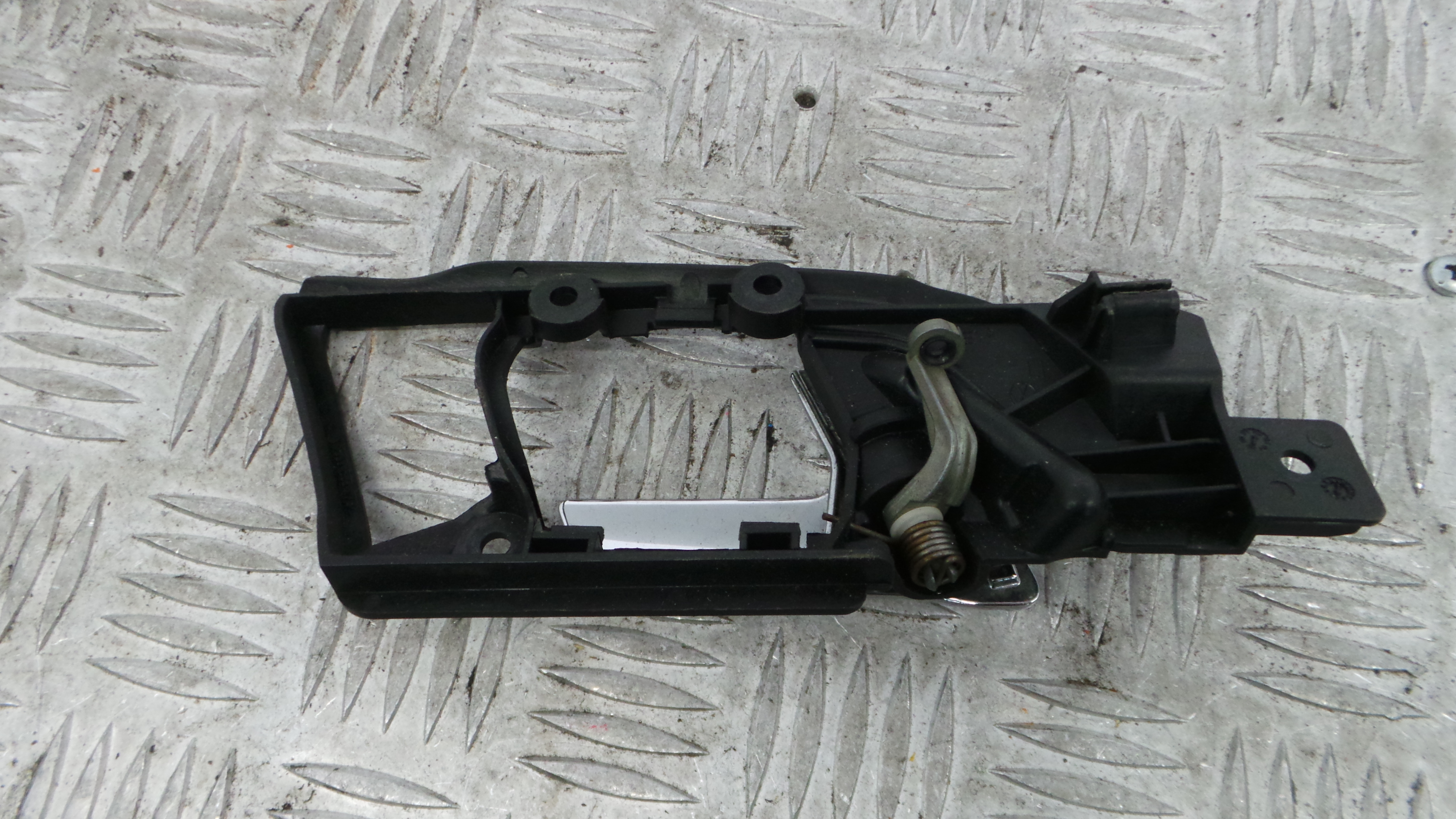 Puxador Interior Traseiro Esquerdo 6Q0839173A - VW POLO (9N_, 9A_)-36419156