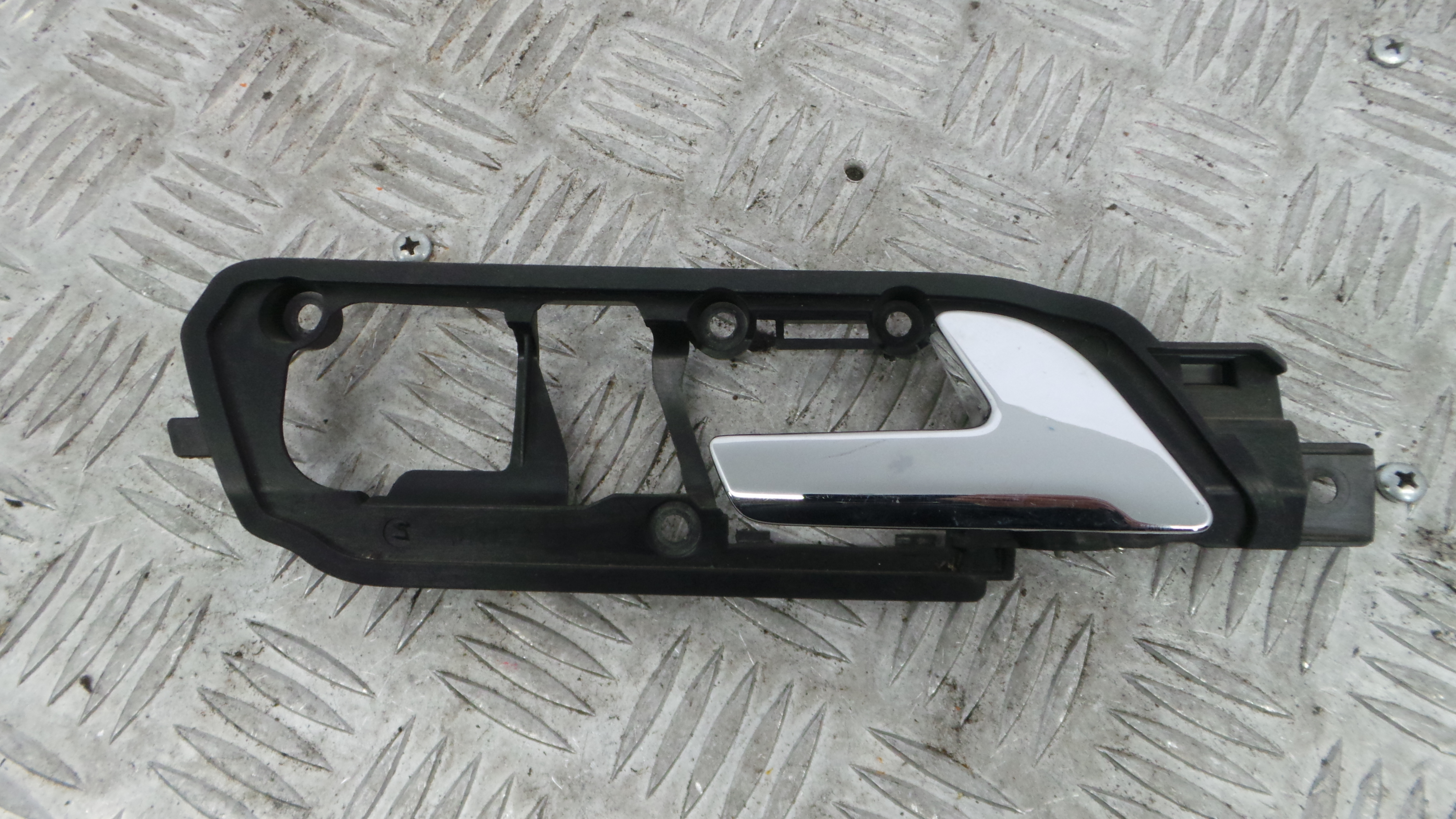 Puxador Interior Frente Direita 6Q0837174A - VW POLO (9N_, 9A_)-36419260