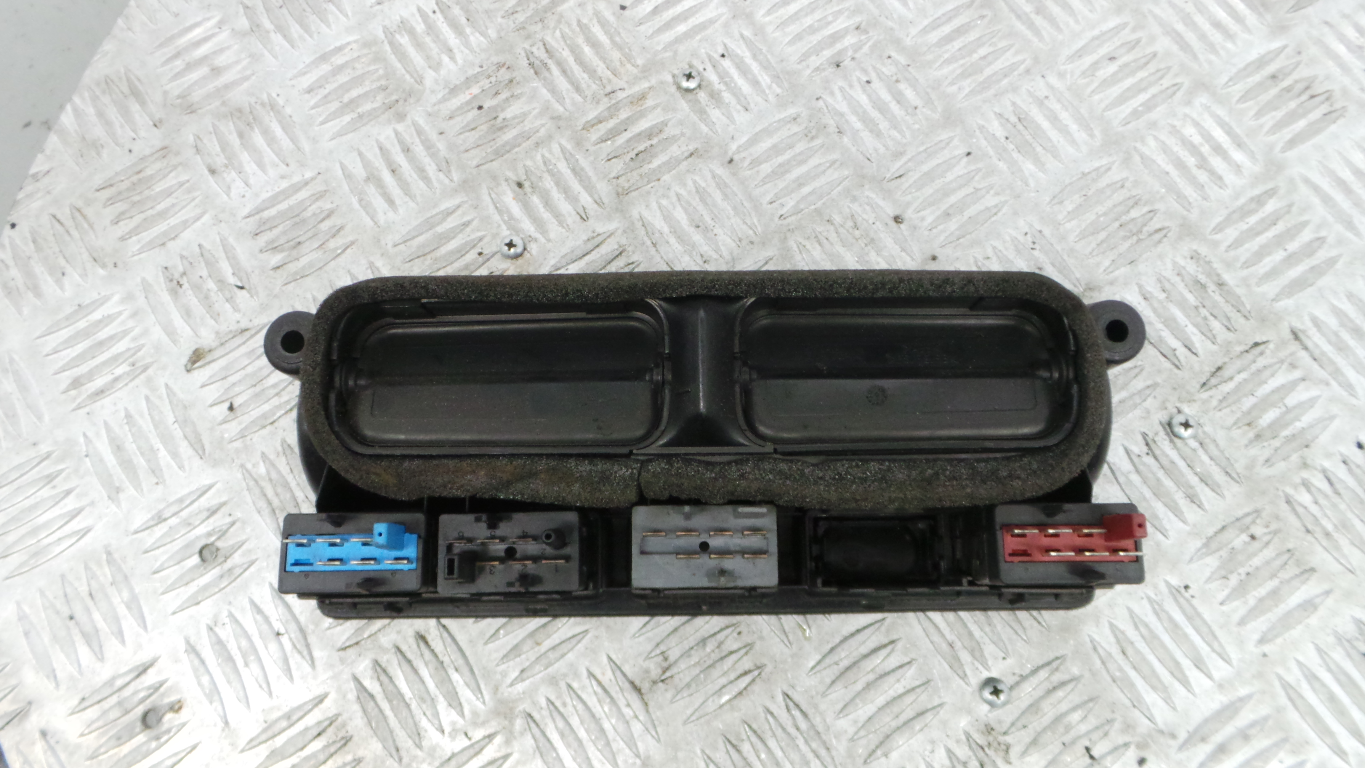 Grelha da Sofagem 1J0819736C - VW GOLF IV (1J1), GOLF Mk IV (1J1)-36419449