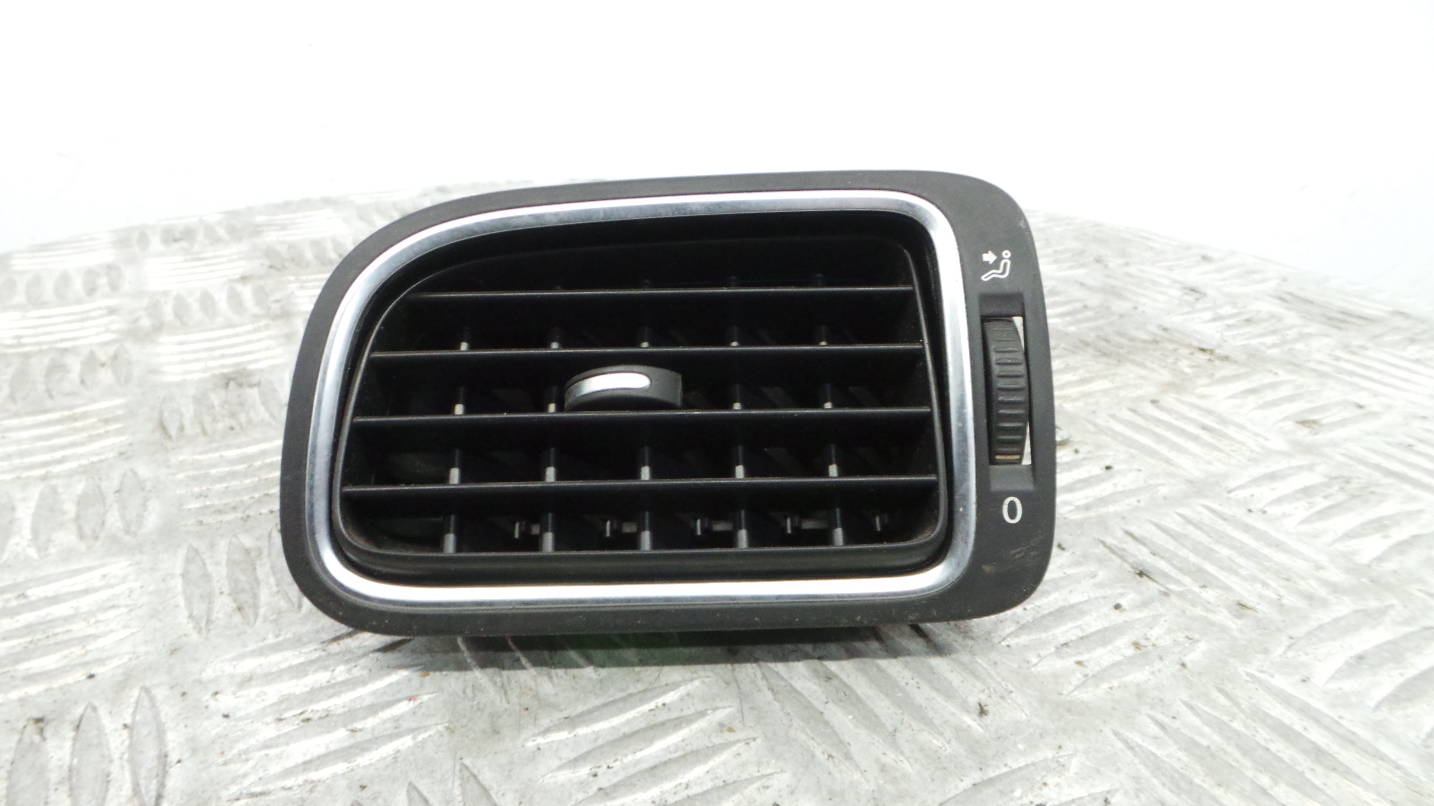 Grelha da Sofagem  6R0819703N - VW POLO V (6R1, 6C1)-36419475