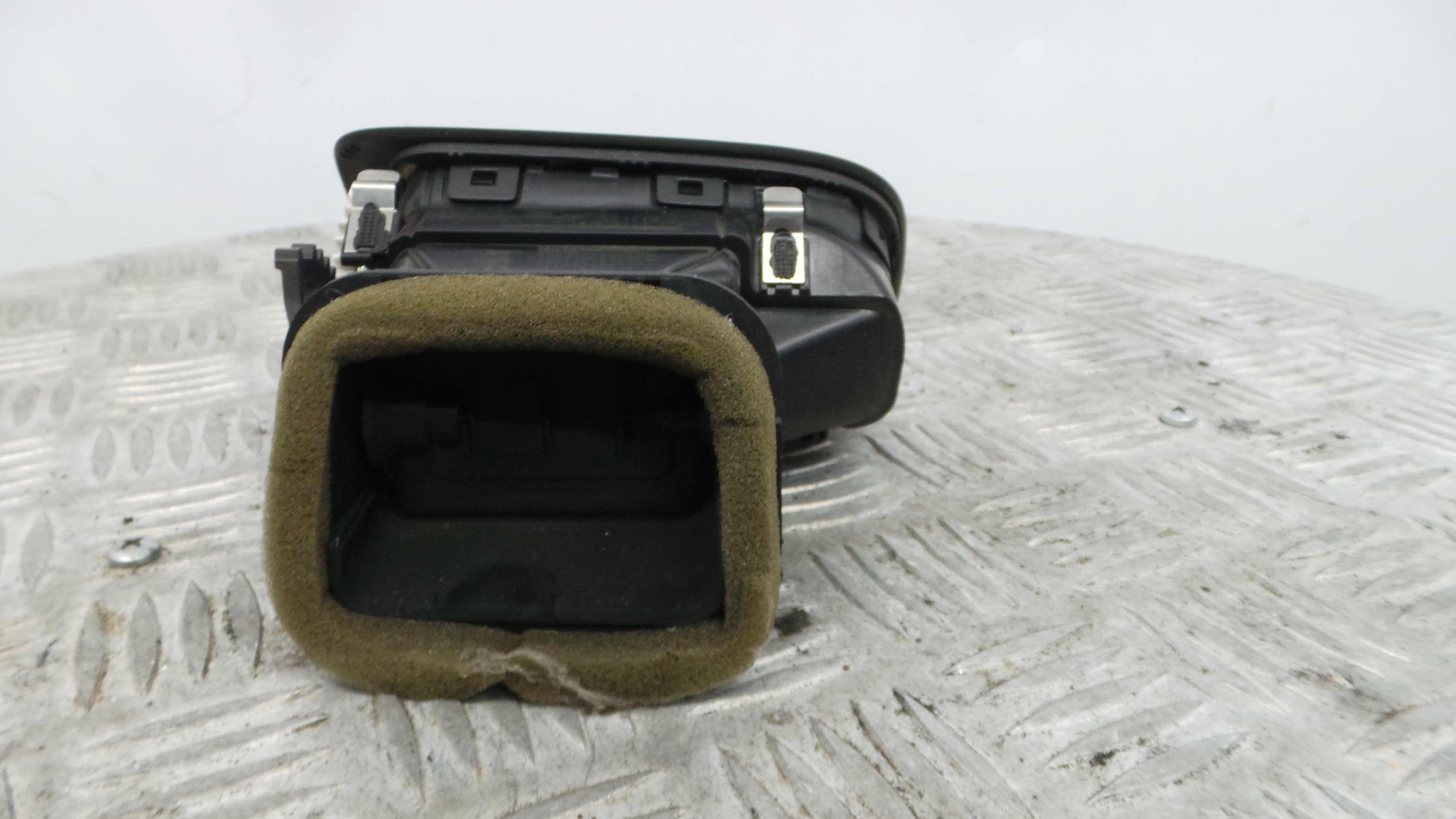 Grelha da Sofagem  6R0819703N - VW POLO V (6R1, 6C1)-36419475