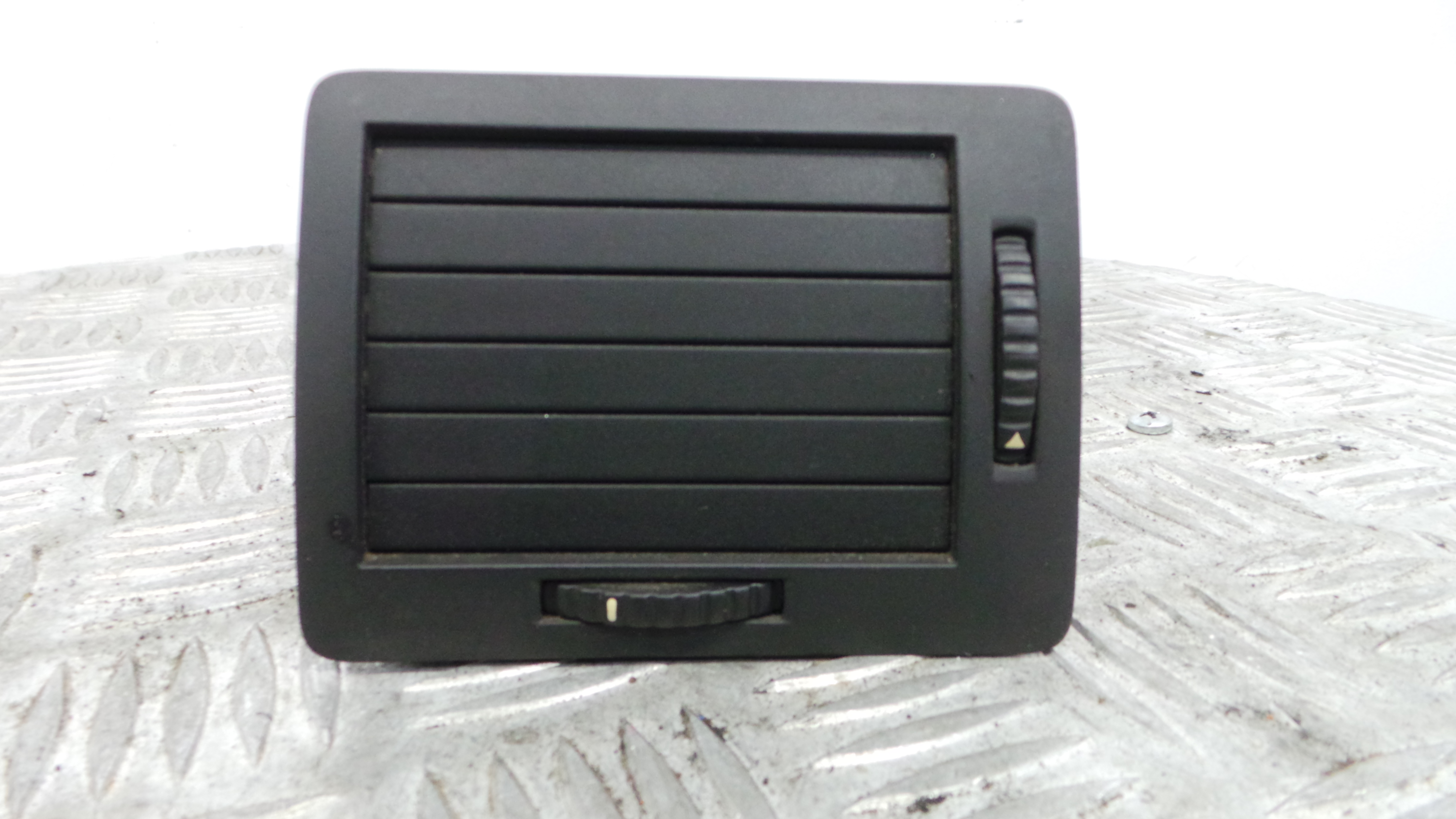 Grelha da Sofagem 6Y0819701 - SKODA FABIA I (6Y2)-36419481 Grelha da Sofagem 6Y0819701 - SKODA FABIA I (6Y2)-36419481