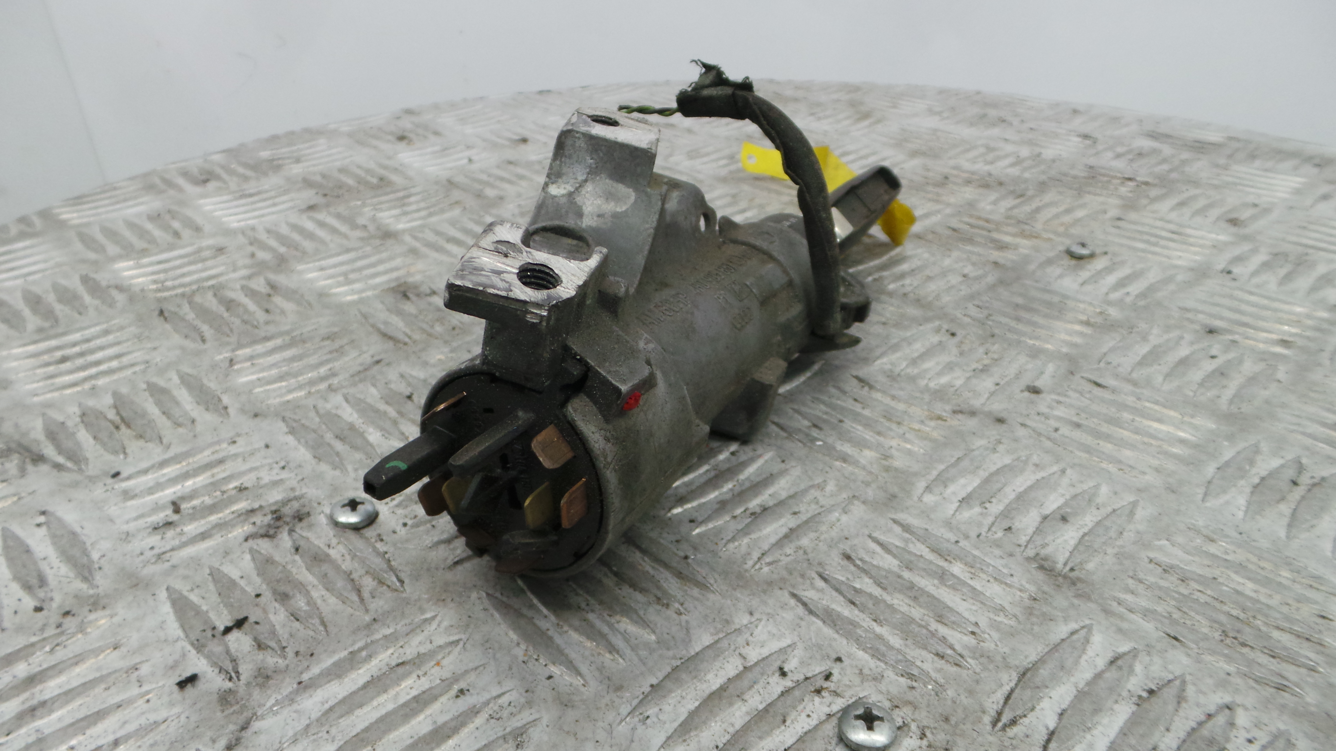 Canhão de ignição 4B0905851B - VW GOLF IV (1J1), GOLF Mk IV (1J1)-36419712