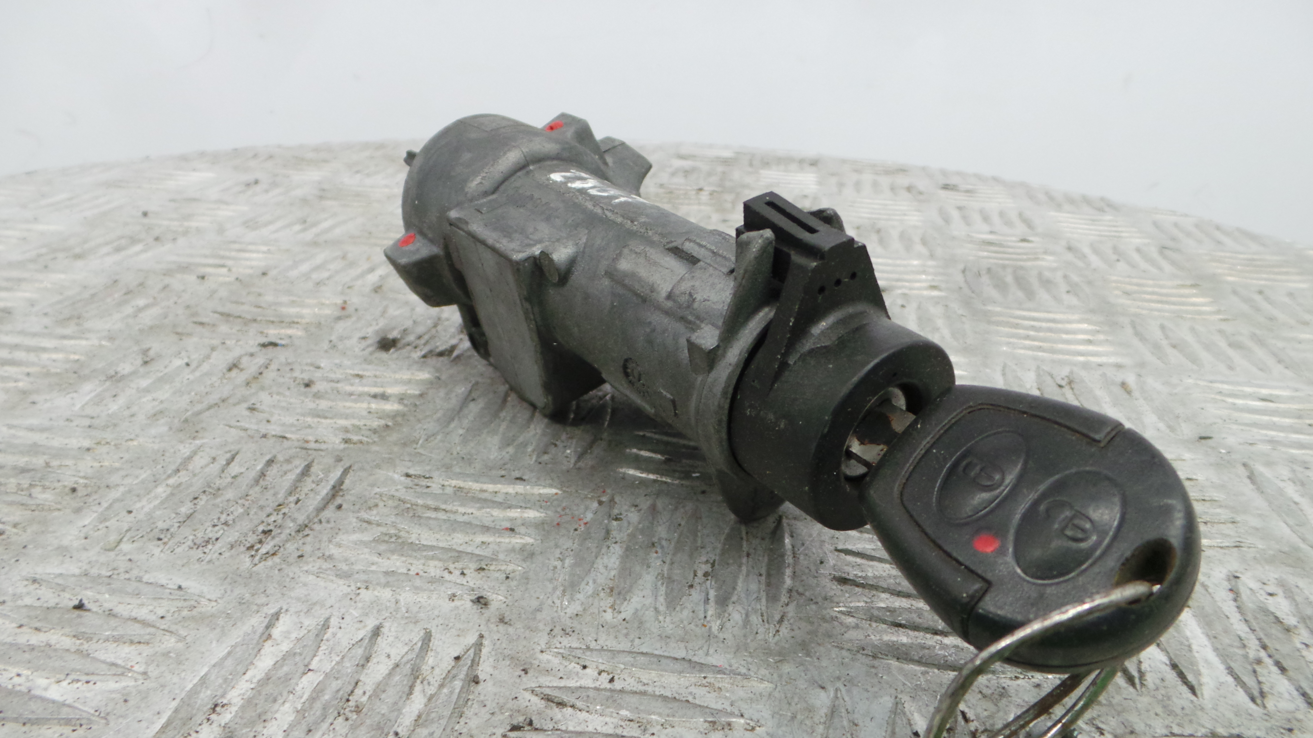 Canhão de ignição 4B0905851C - SEAT IBIZA III (6L1), IBIZA Mk III (6L1)-36419721