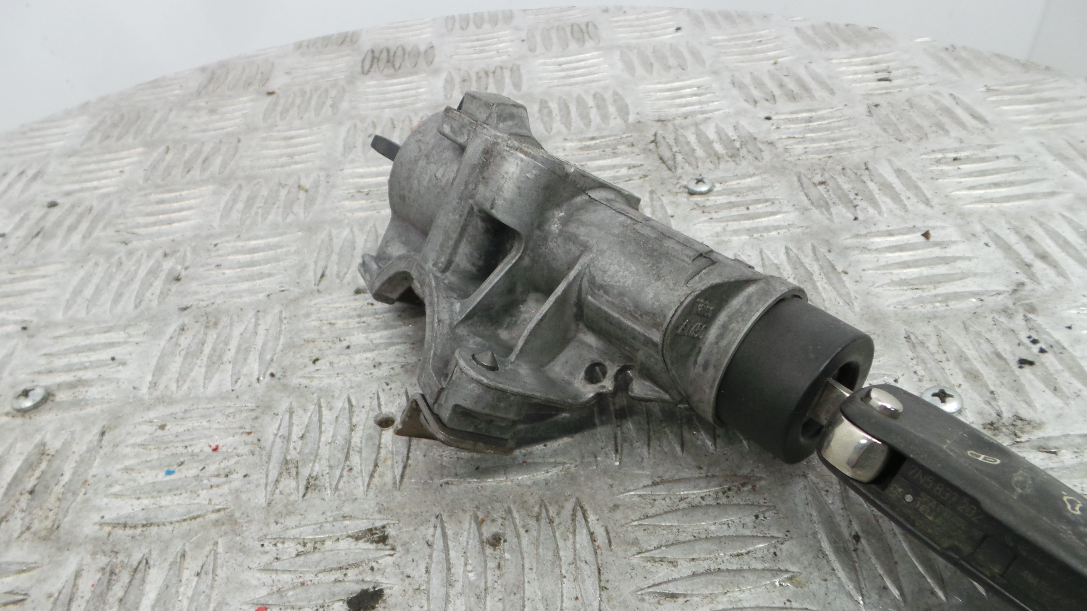 Canhão de ignição 4B0905851C - SEAT IBIZA IV (6J5, 6P1), IBIZA Mk IV (6J5, 6P1)-36419760