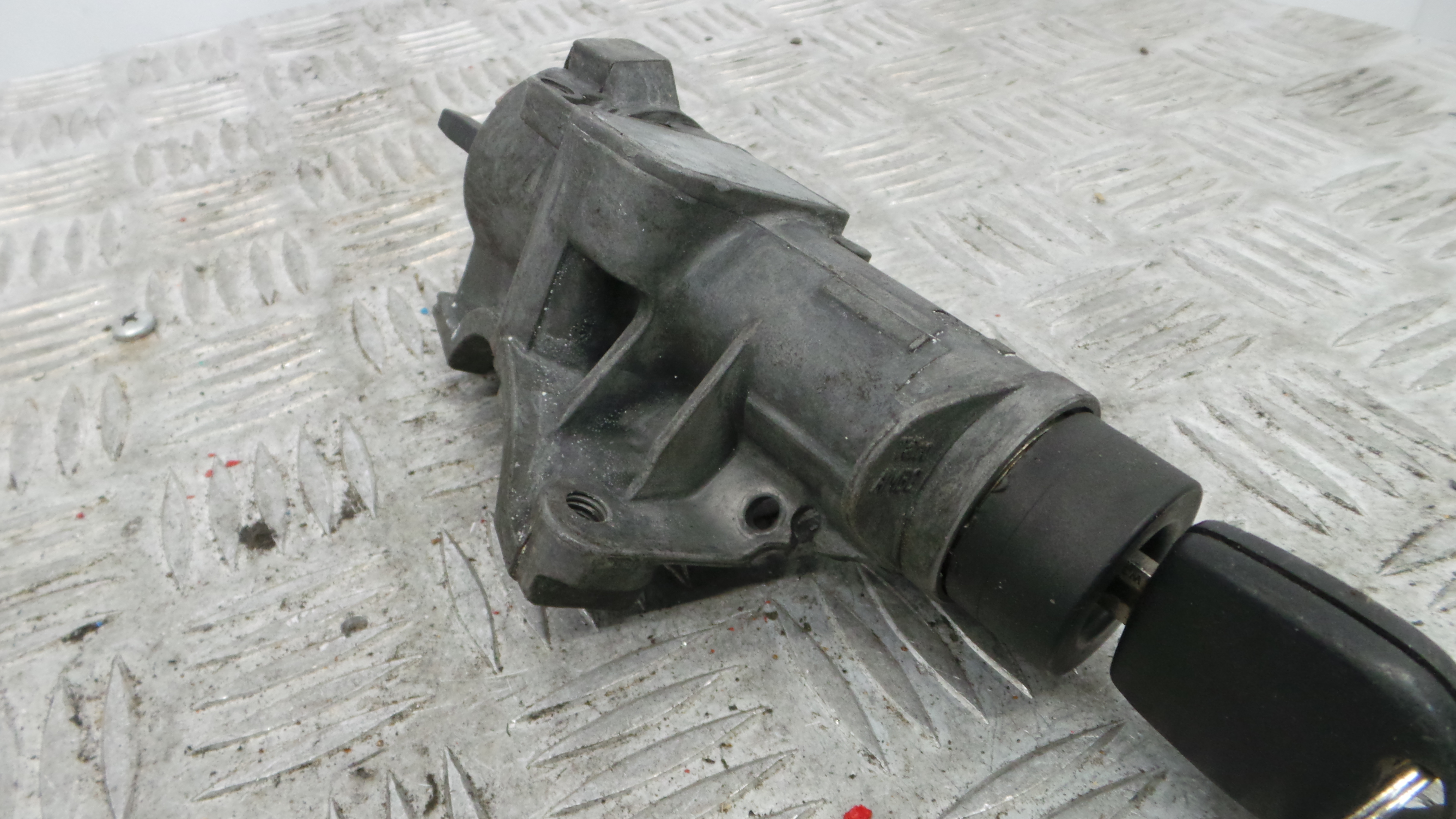 Canhão de ignição 4B0905851C - SEAT IBIZA III (6L1), IBIZA Mk III (6L1)-36419823