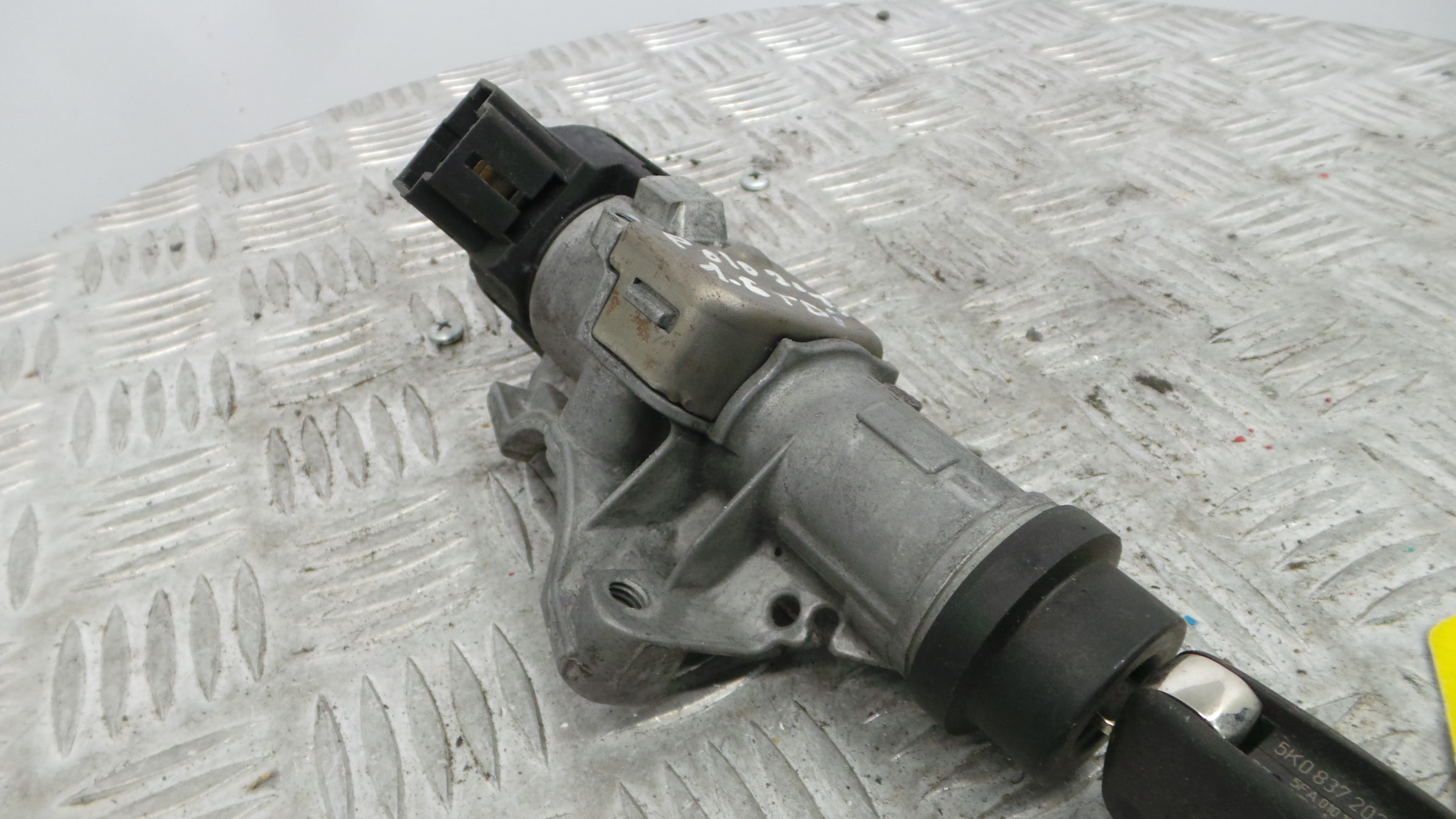 Canhão de ignição 6R0905851B - VW POLO V (6R1, 6C1)-36419832