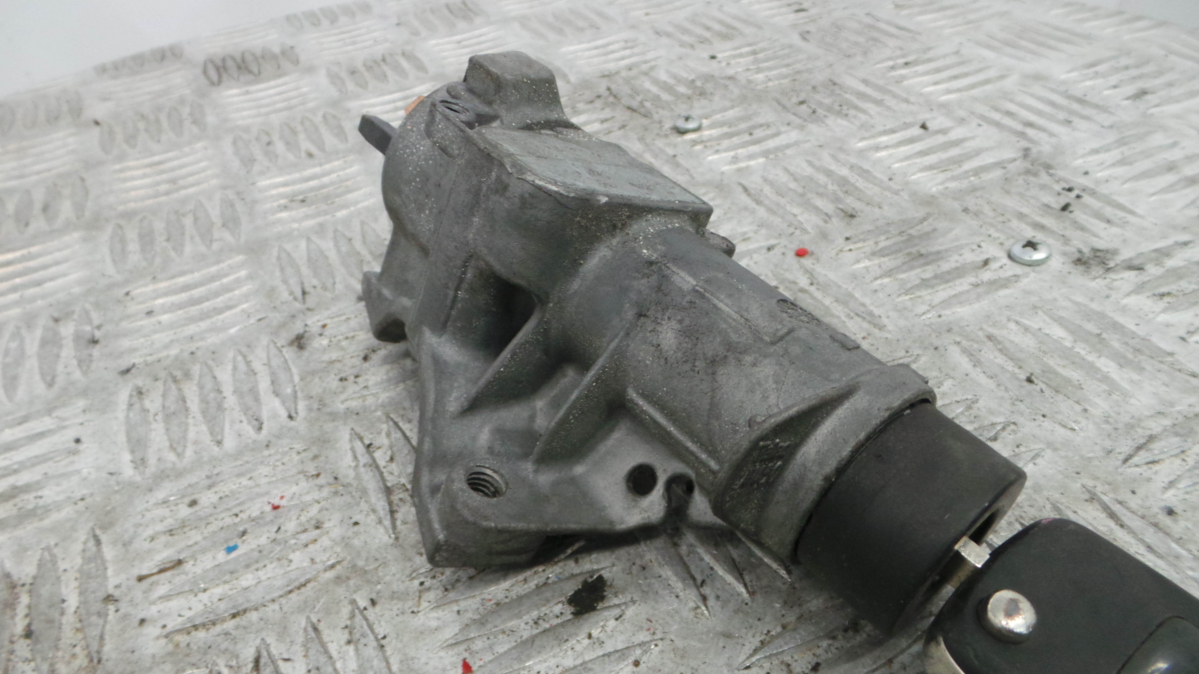 Canhão de ignição 4B0905851C - VW TRANSPORTER Mk V Caixa (7HA, 7HH, 7EA, 7EH), TRANSPORTER T5 Cai-36419836