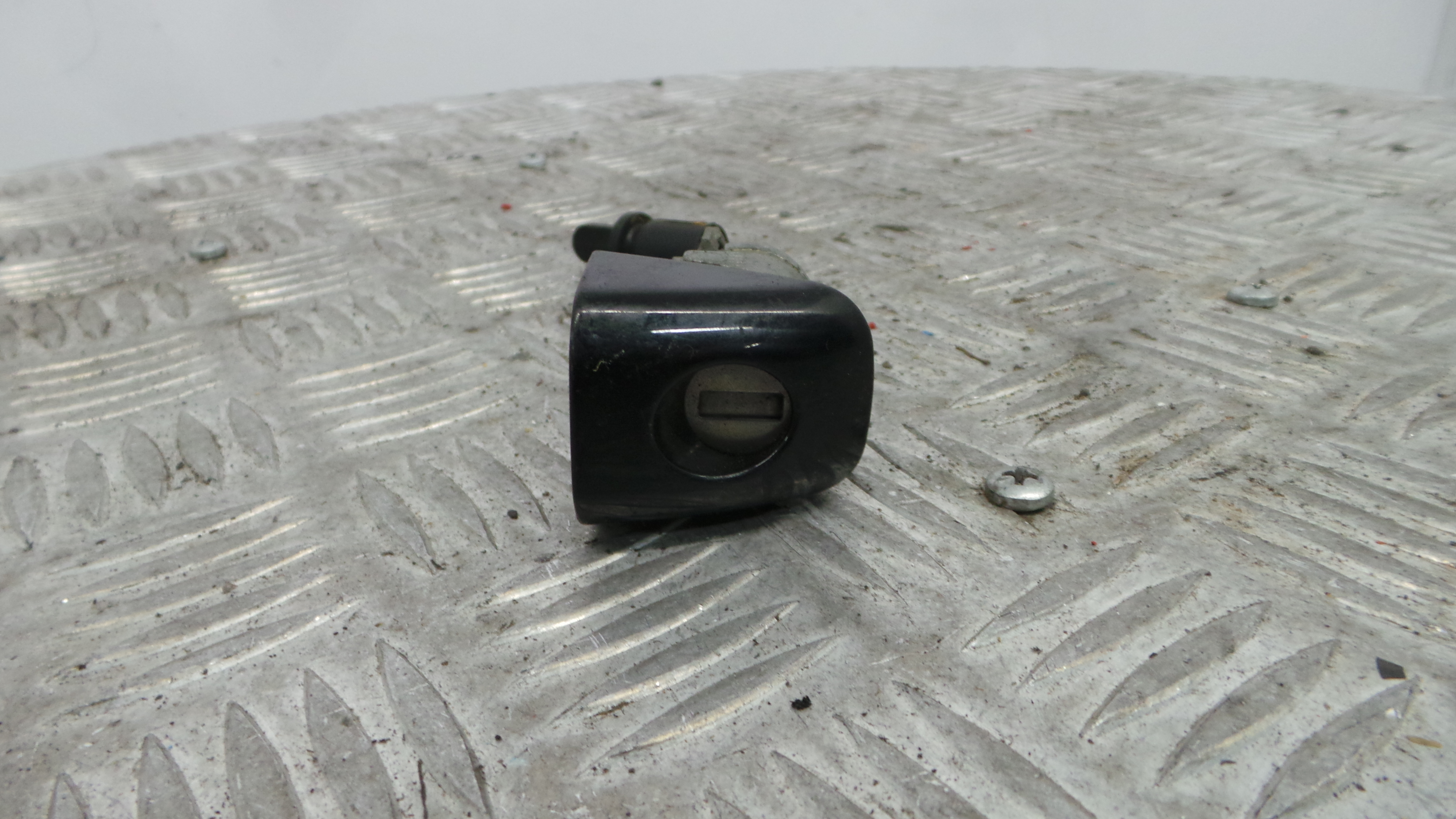 Canhão De Fechadura N0503058 - AUDI A4 B8 (8K2)-36422143 Canhão De Fechadura N0503058 - AUDI A4 B8 (8K2)-36422143