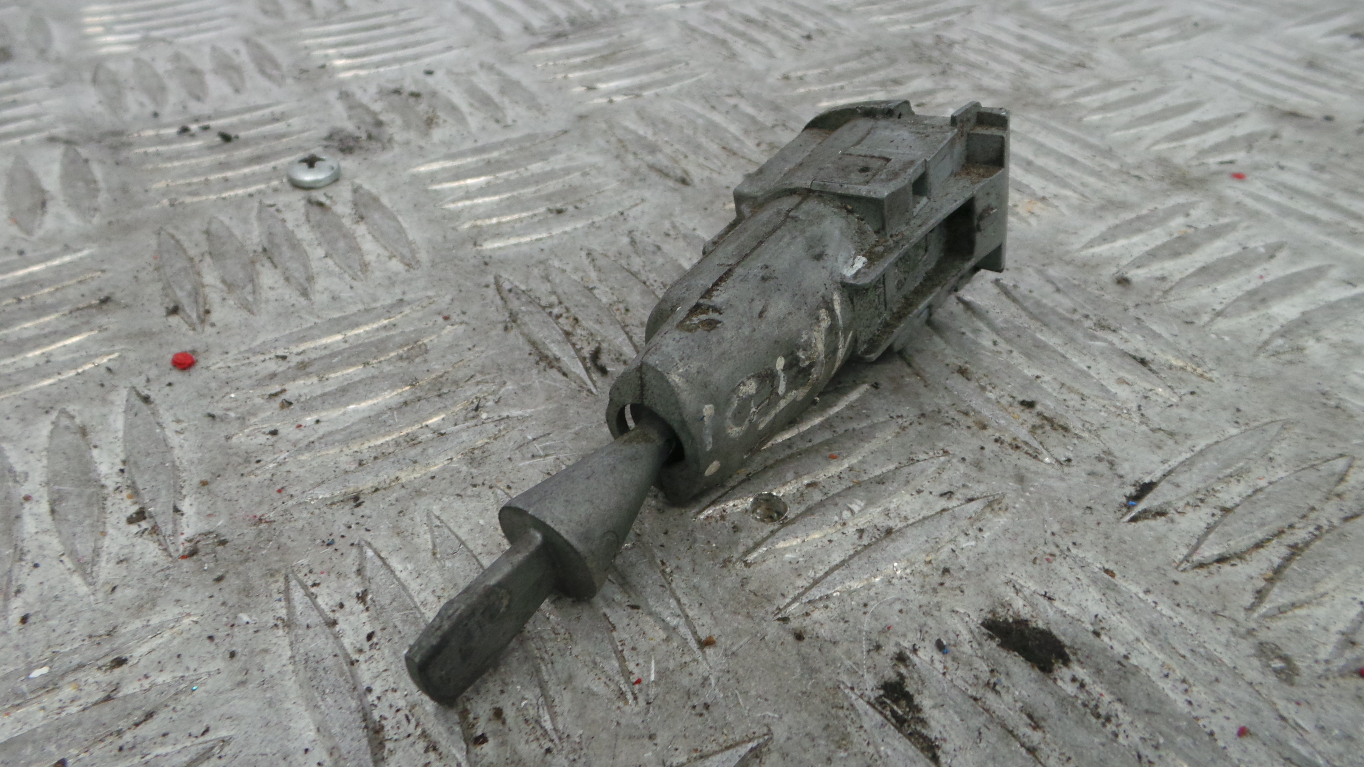 Canhão De Fechadura 6R0837167A - VW POLO V (6R1, 6C1)-36422146