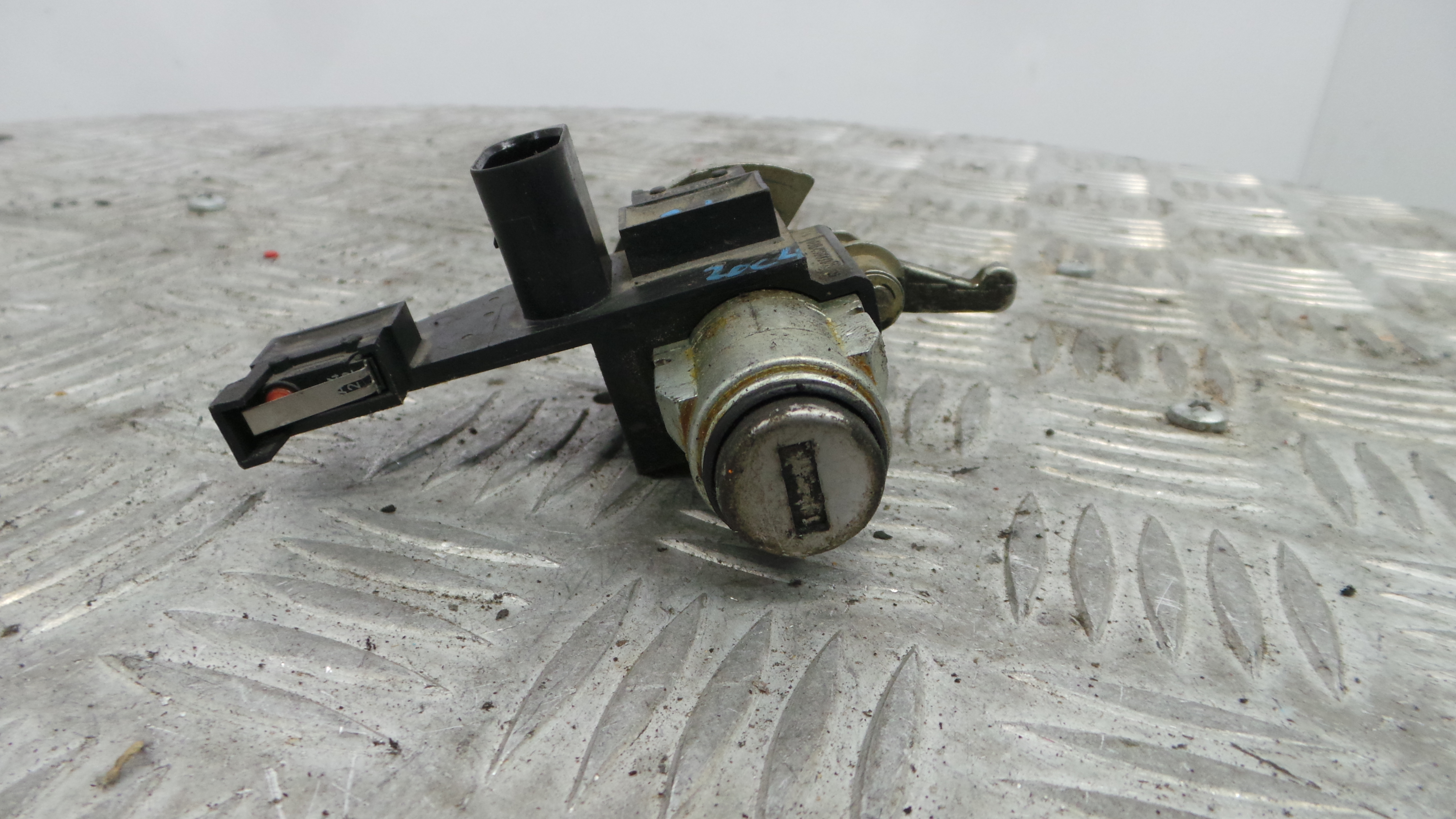 Canhão De Fechadura 6Q6827297F - VW POLO (9N_, 9A_)-36422175