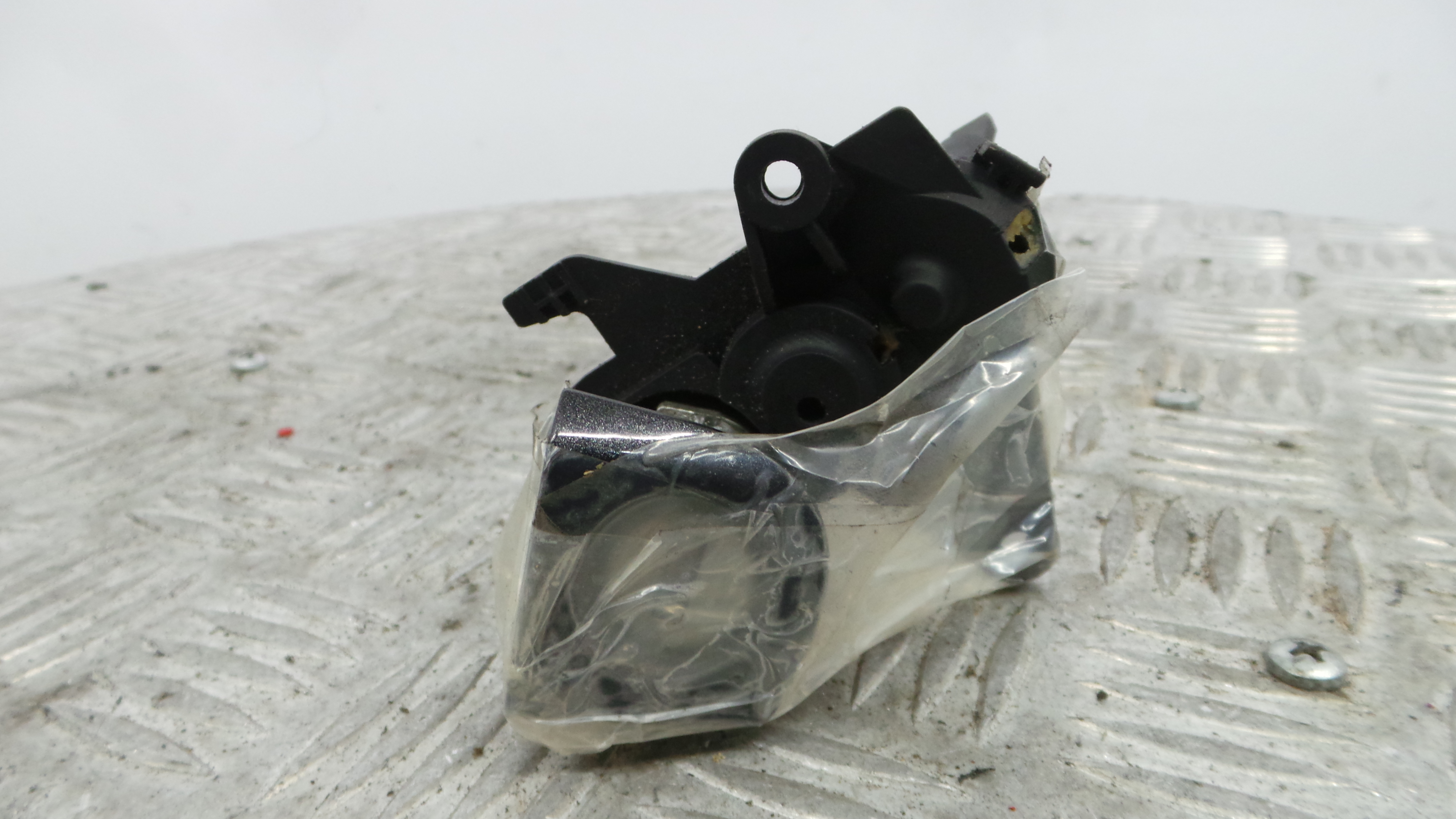Canhão De Fechadura 8E1837063 - AUDI A3 (8P1)-36422186
