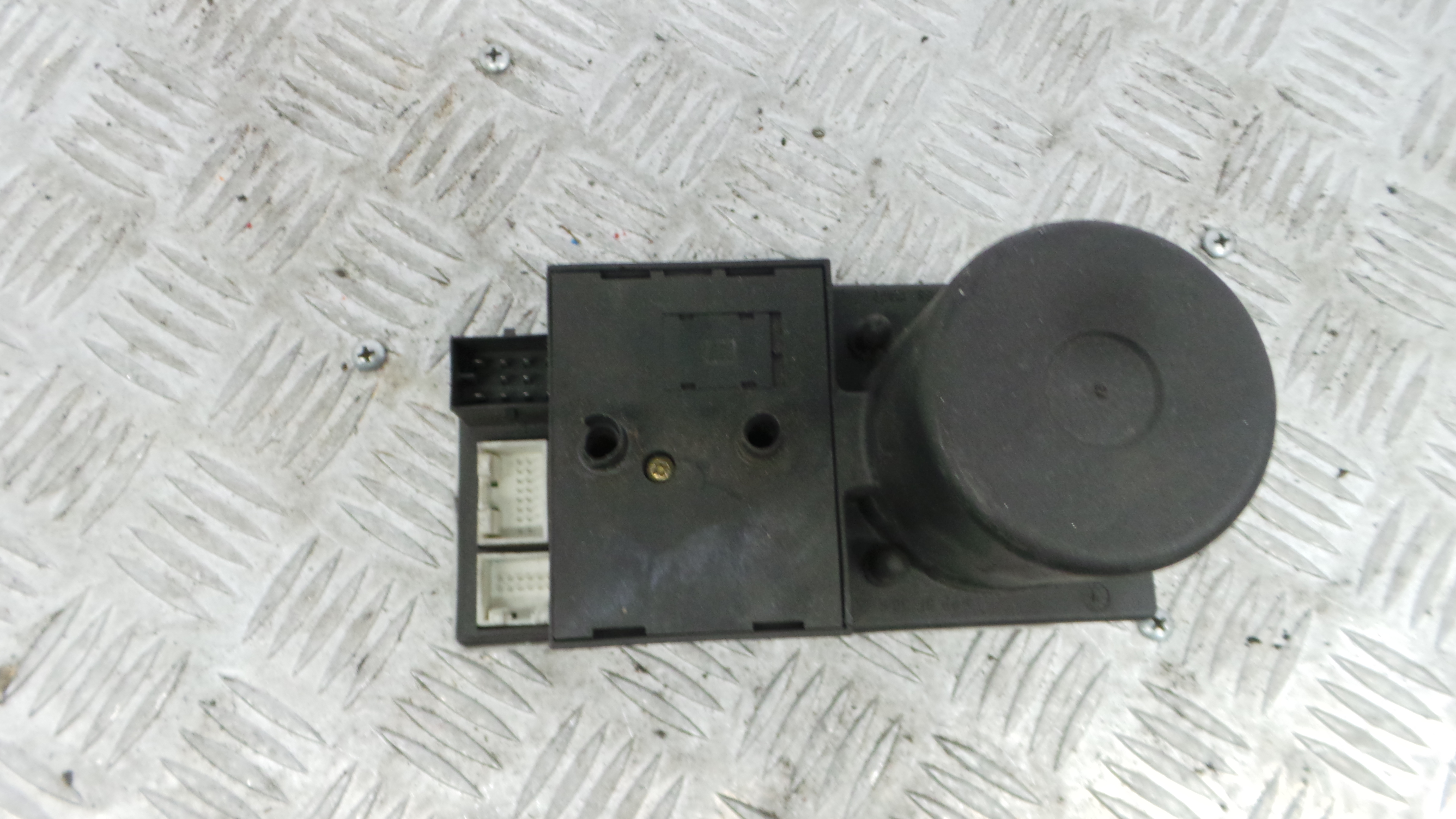 Compressor / Bomba Fecho Central 8L0862257K - AUDI A3 (8L1)-36422195